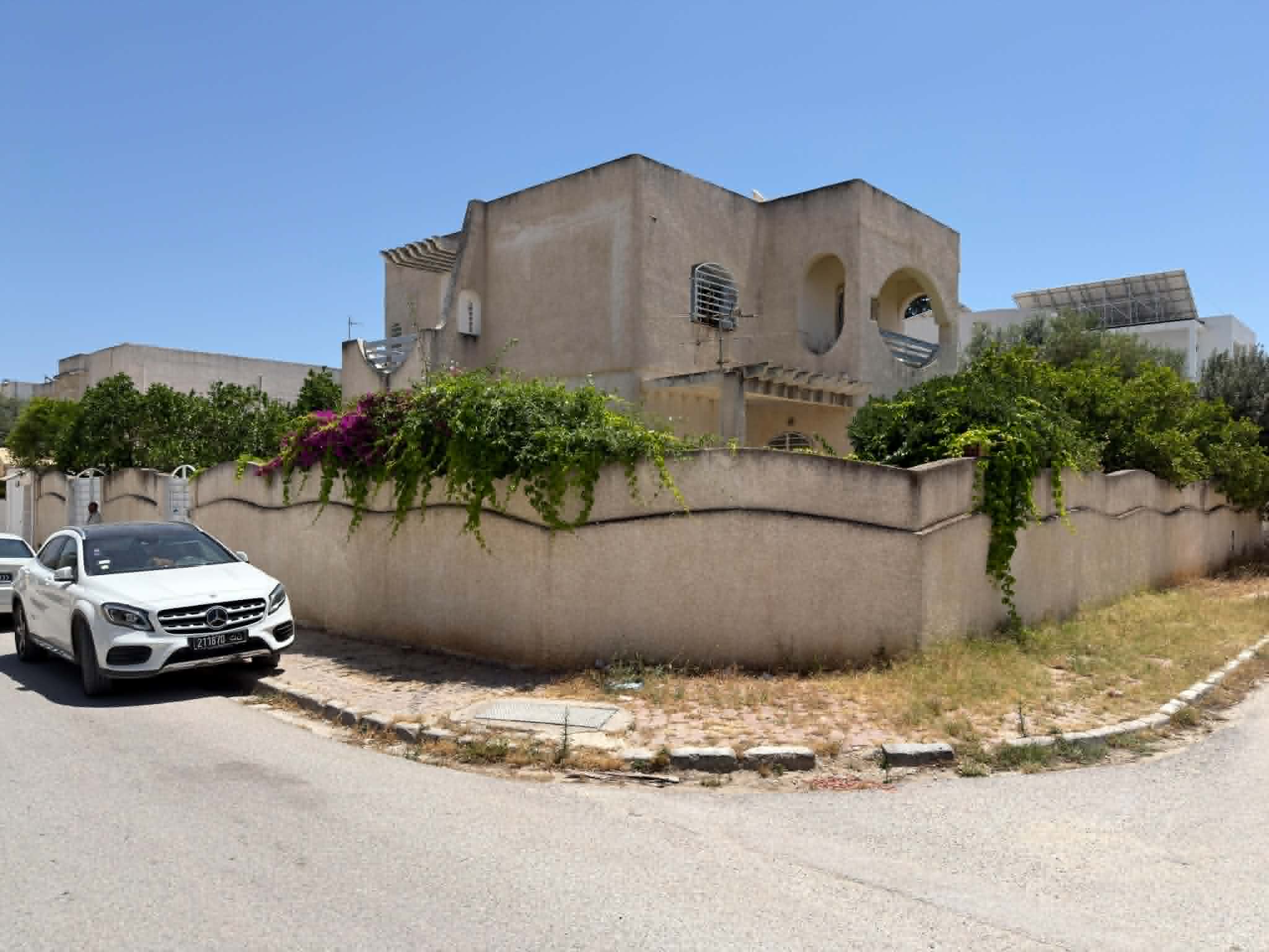 Ariana Ville&nbsp;Riadh Landlous&nbsp;Vente&nbsp;Maisons&nbsp;Villa s5 avec jardin � riadh andalous