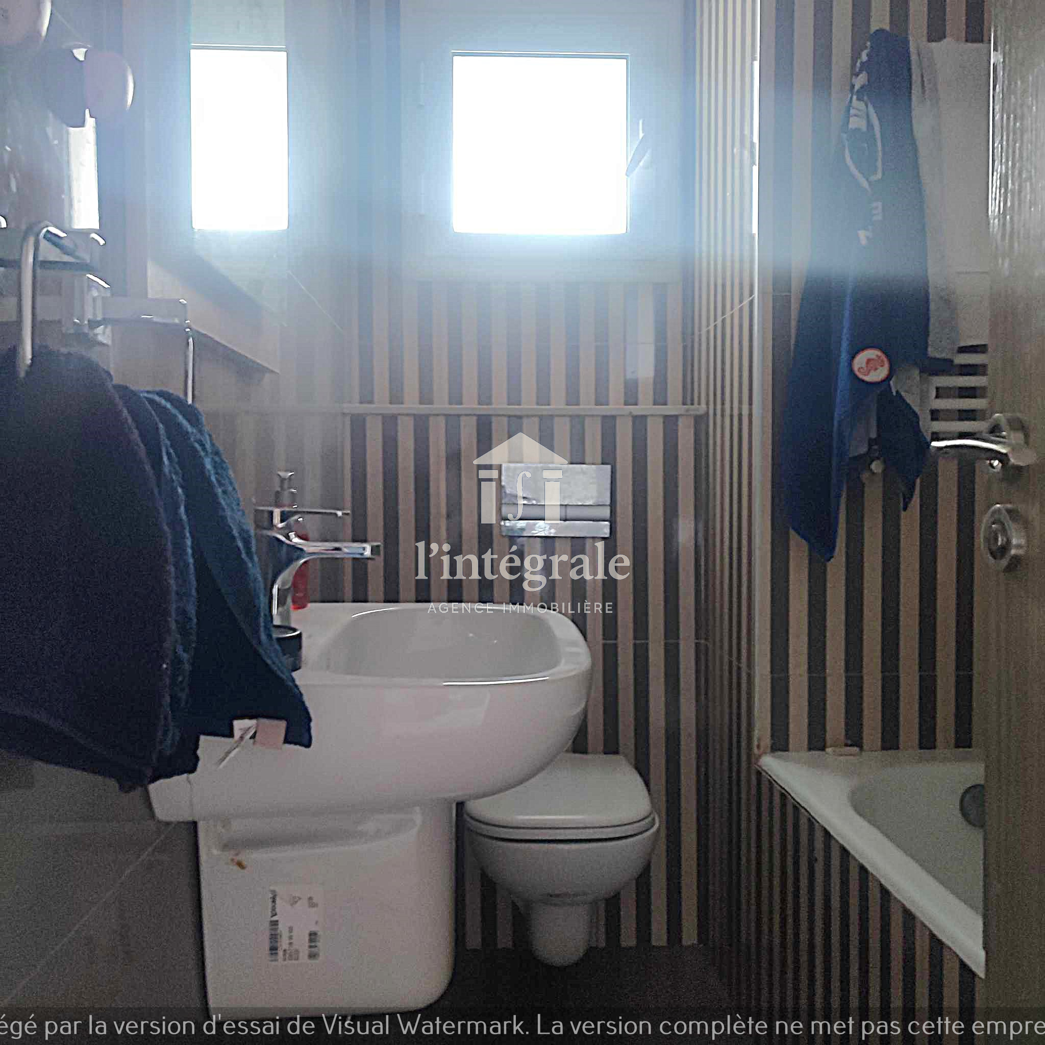 Ariana Ville&nbsp;Cite Ennasr 2&nbsp;Vente&nbsp;Appart. 3 pi�ces&nbsp;S2 haut standing avec parking et cellier