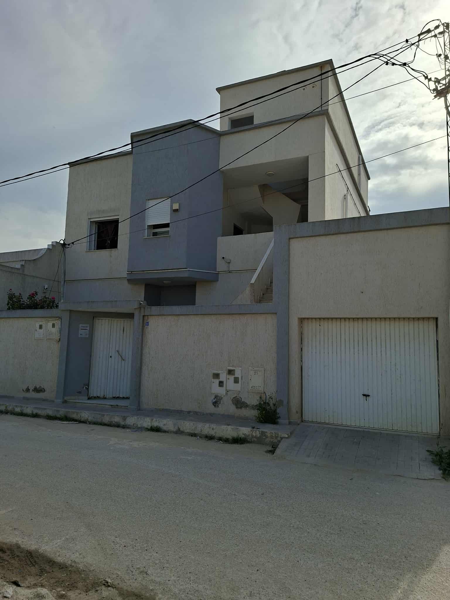 Raoued&nbsp;Cite Ennkhilet&nbsp;Vente&nbsp;Maisons&nbsp;Maison r et deux �tages
