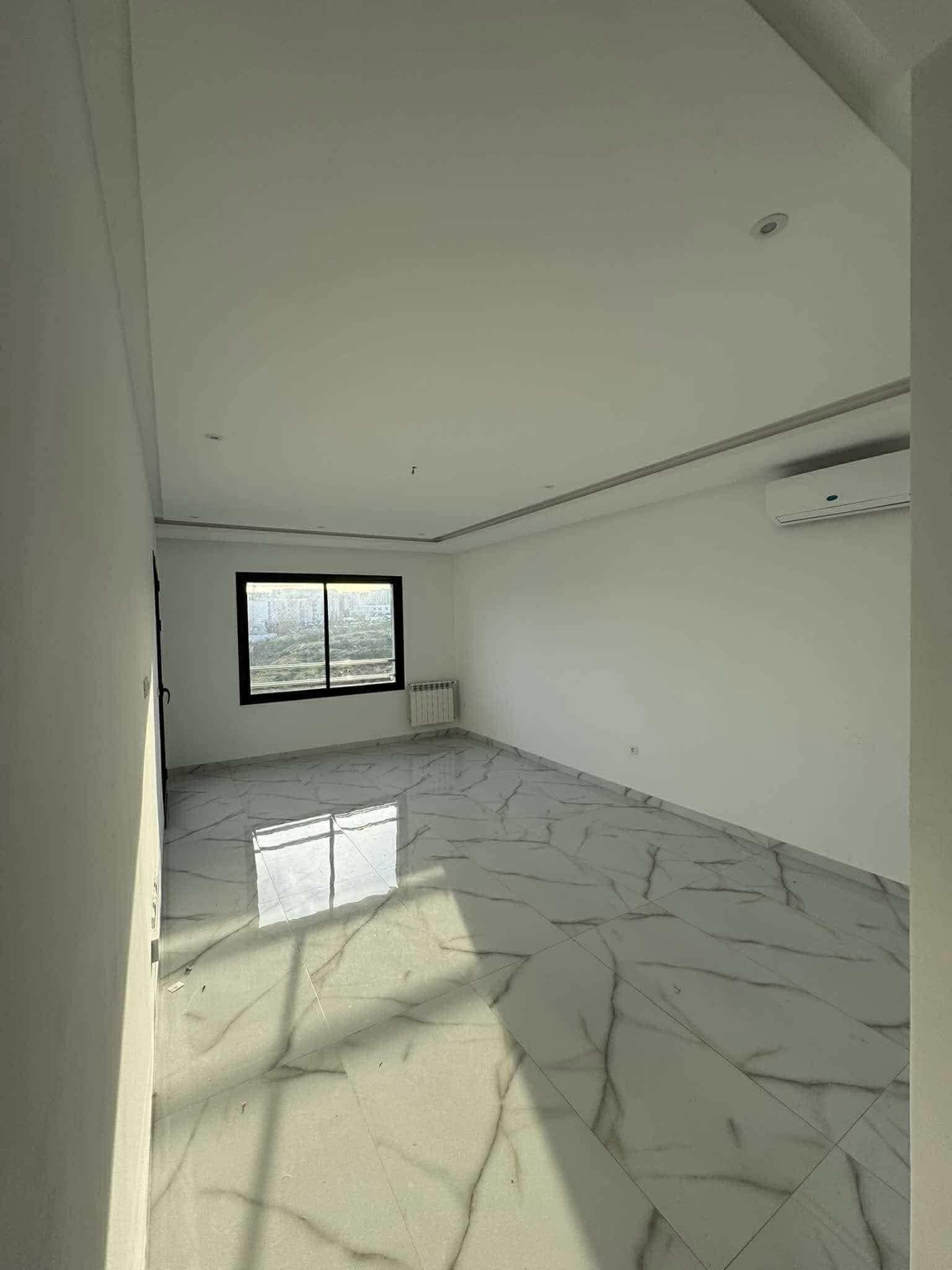 Ariana Ville&nbsp;Cite Ennasr 2&nbsp;Location&nbsp;Appart. 4 pi�ces&nbsp;S3 1900 d ennasr 2