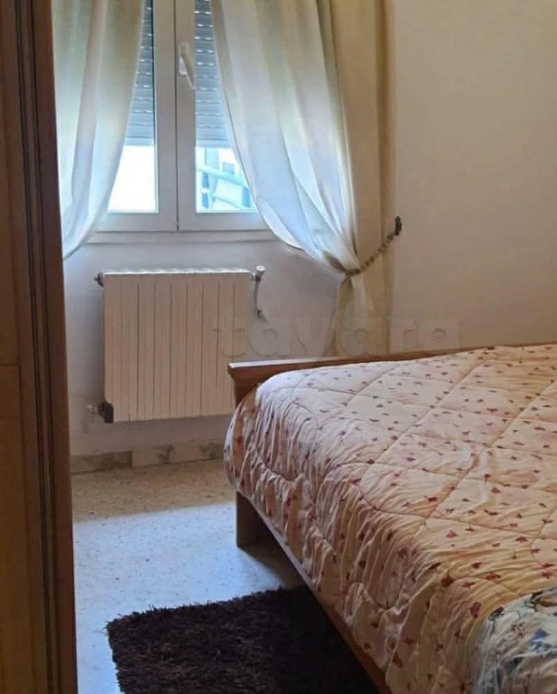 Ariana Ville&nbsp;Cite Ennasr 1&nbsp;Location&nbsp;Appart. 2 pi�ces&nbsp;S1 meuble 1200d ennasr 1