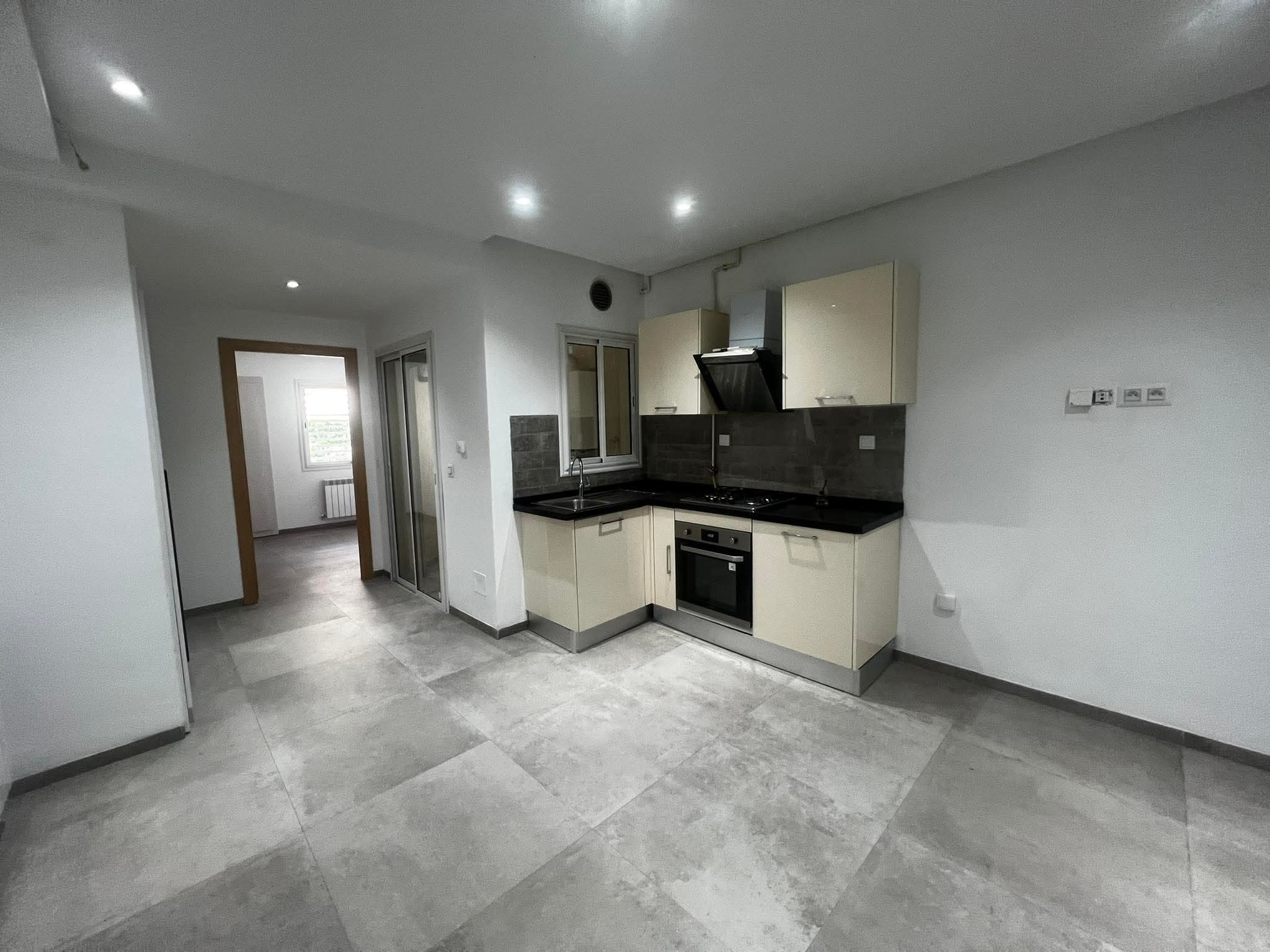 Ariana Ville&nbsp;Cite Ennasr 2&nbsp;Location&nbsp;Appart. 2 pi�ces&nbsp;S1 1100d ennasr 2 de haut standing