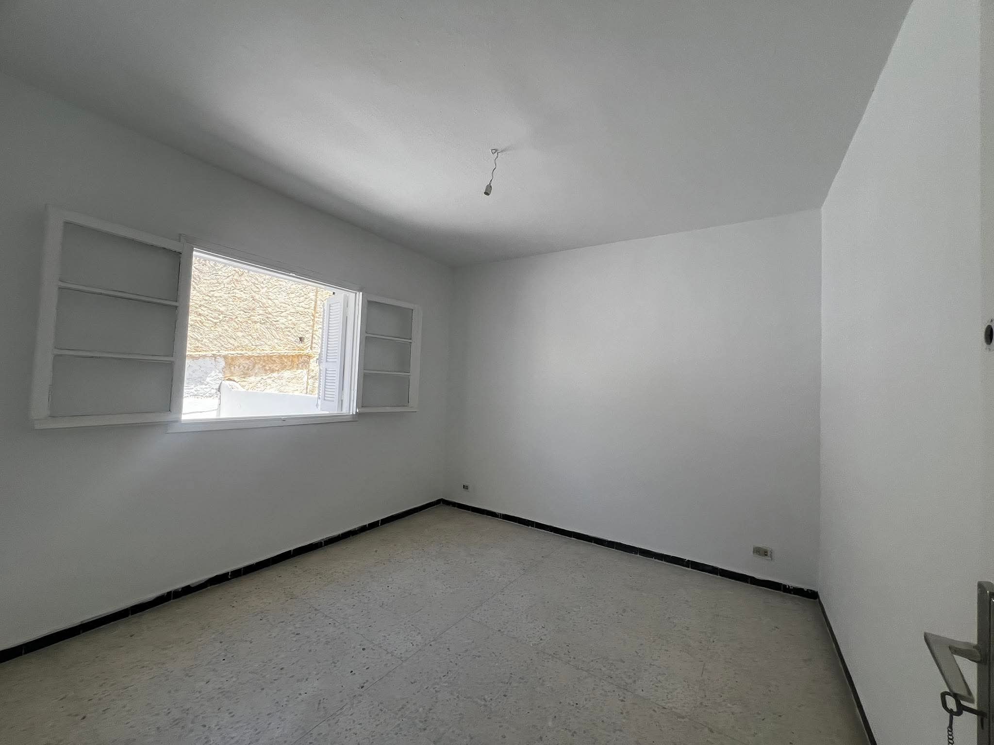 El Menzah&nbsp;El Manar 1&nbsp;Location&nbsp;Appart. 3 pi�ces&nbsp;S2 1000 d manar 1