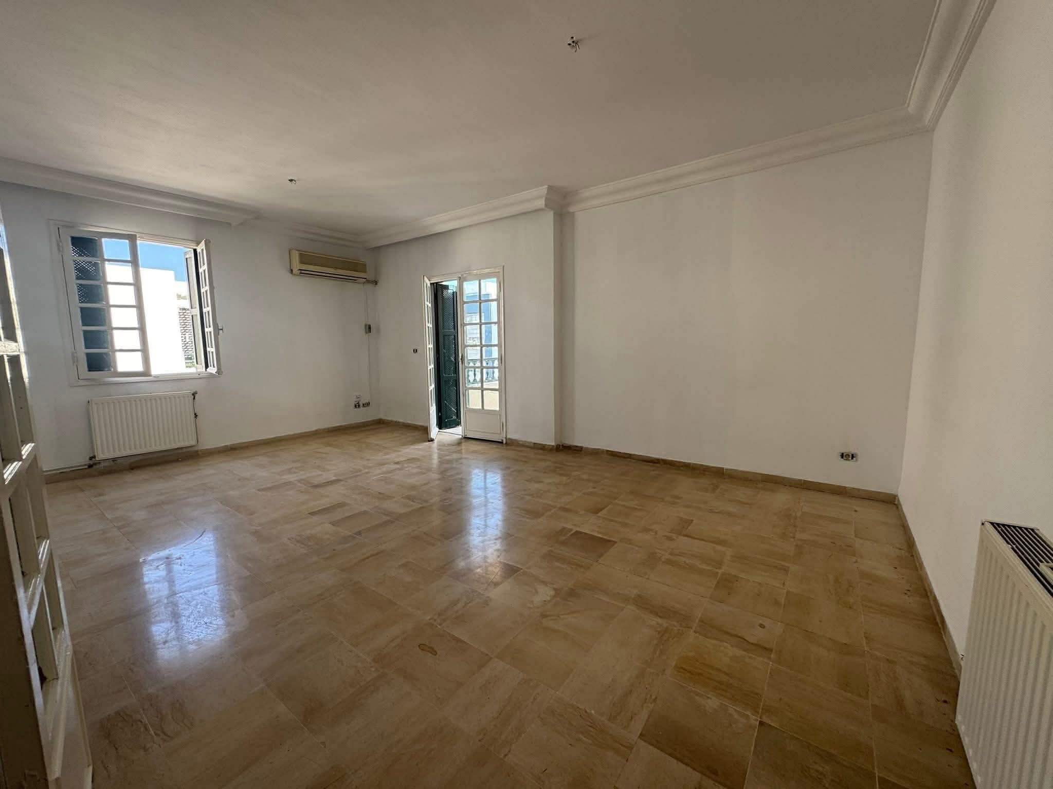 La Marsa&nbsp;Berge Du Lac&nbsp;Location&nbsp;Appart. 5 pi�ces+&nbsp;S4 1700 d lac 2