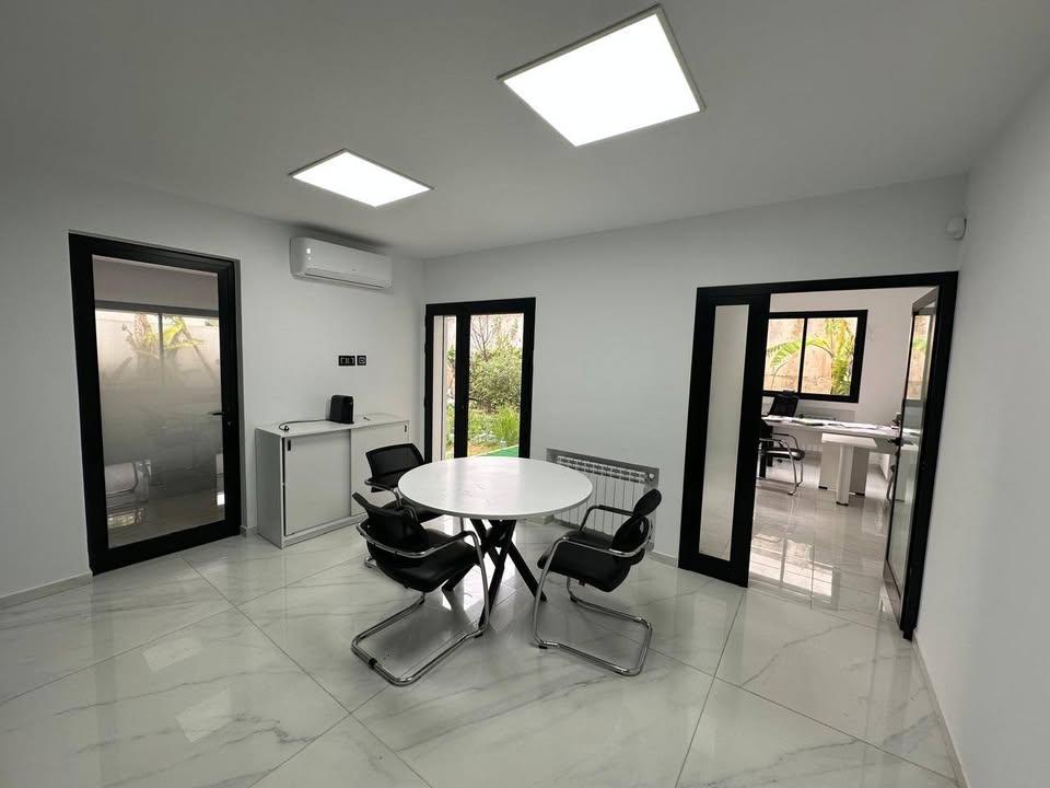 Ariana Ville&nbsp;El Menzah 5&nbsp;Bureaux & Commerces&nbsp;Bureau&nbsp;Bureau am�nag� neuf a menzah 5