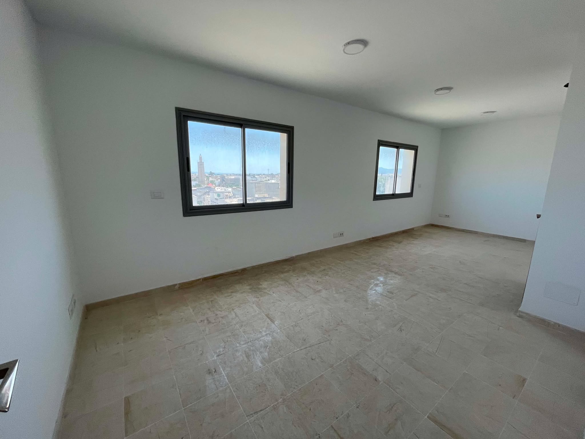 Ezzahra&nbsp;Ezzahra&nbsp;Bureaux & Commerces&nbsp;Bureau&nbsp;Bureau s2 rades