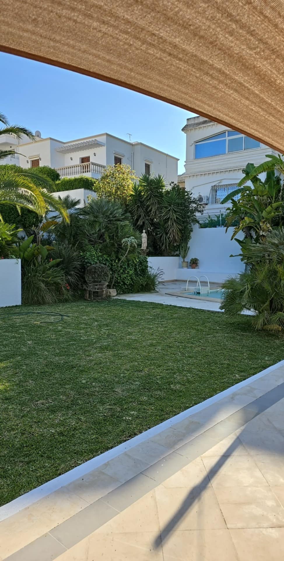 Ariana Ville&nbsp;Cite Ennasr 2&nbsp;Location&nbsp;Maisons&nbsp;Villa avec un jardin et une piscine