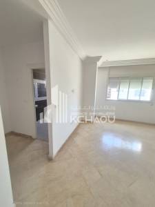 Ariana Ville&nbsp;El Menzah 5&nbsp;Location&nbsp;Appart. 1 pi�ce&nbsp;A  une villa a usage bureautique a ref512a