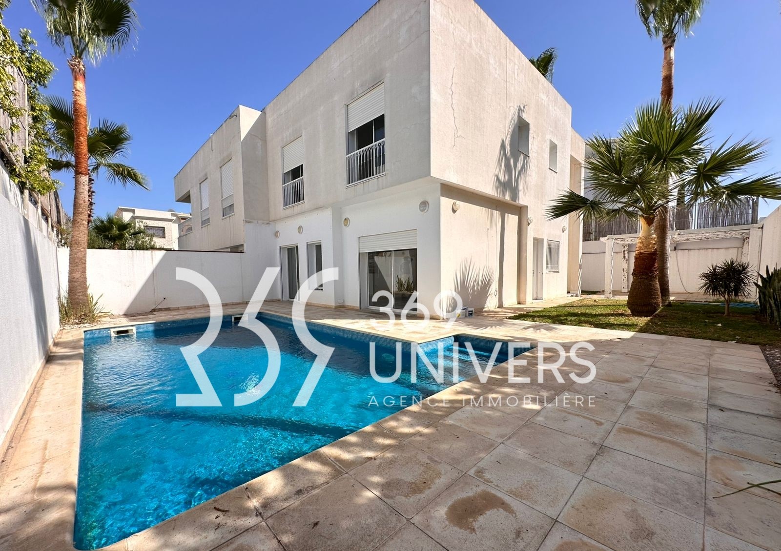 La Marsa&nbsp;Berge Du Lac&nbsp;Location&nbsp;Maisons&nbsp;Villa avec piscine au lac 2 ref rh180