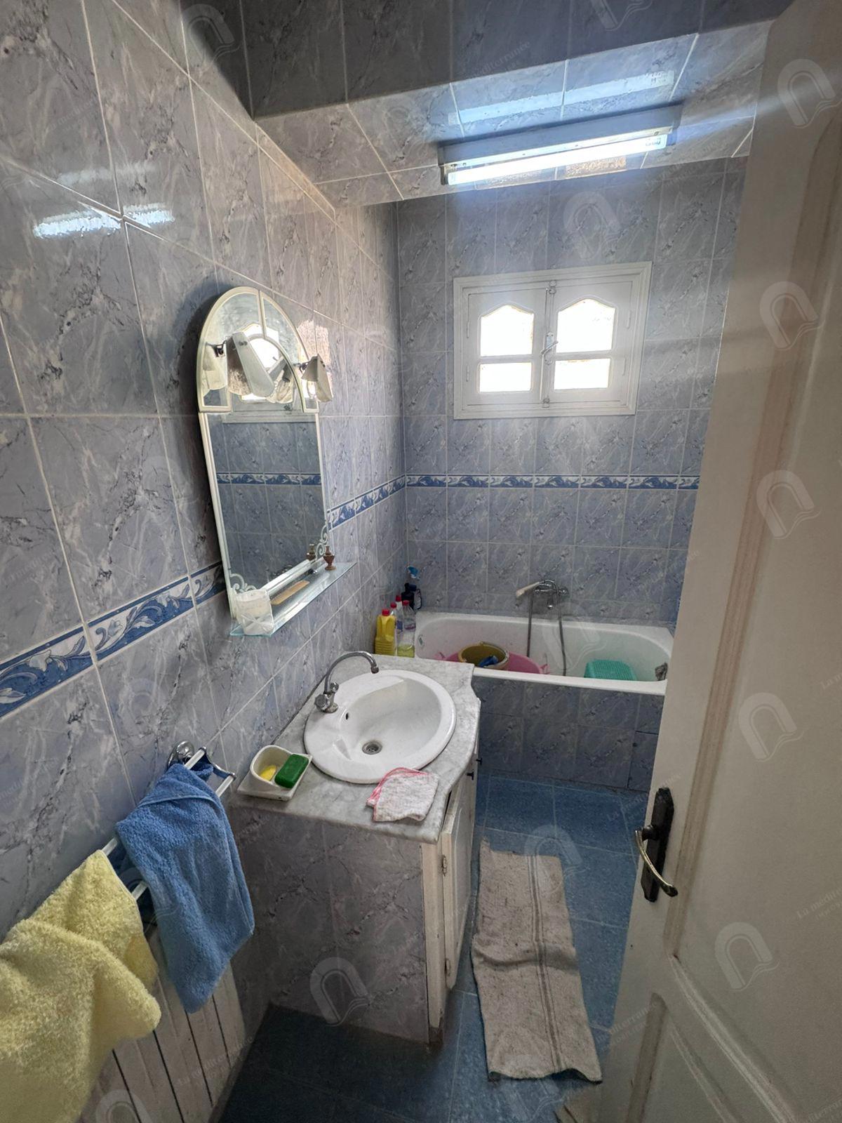 Ettahrir&nbsp;Ettahrir 1&nbsp;Vente&nbsp;Appart. 5 pi�ces+&nbsp;Une villa 2s6 � cit� ettahrir