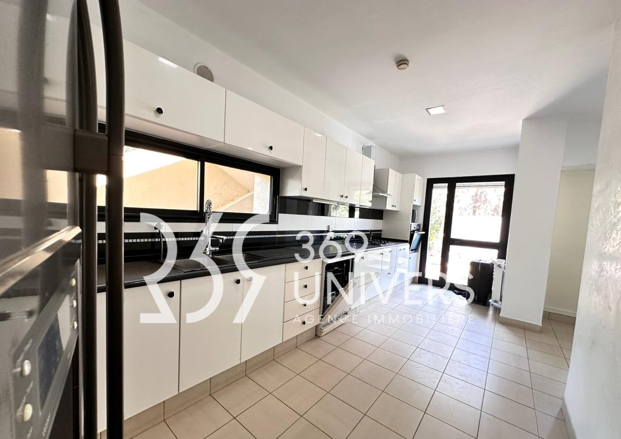 La Marsa&nbsp;Gammart&nbsp;Location&nbsp;Maisons&nbsp;Rdc avec piscine � gammarth ref rh106