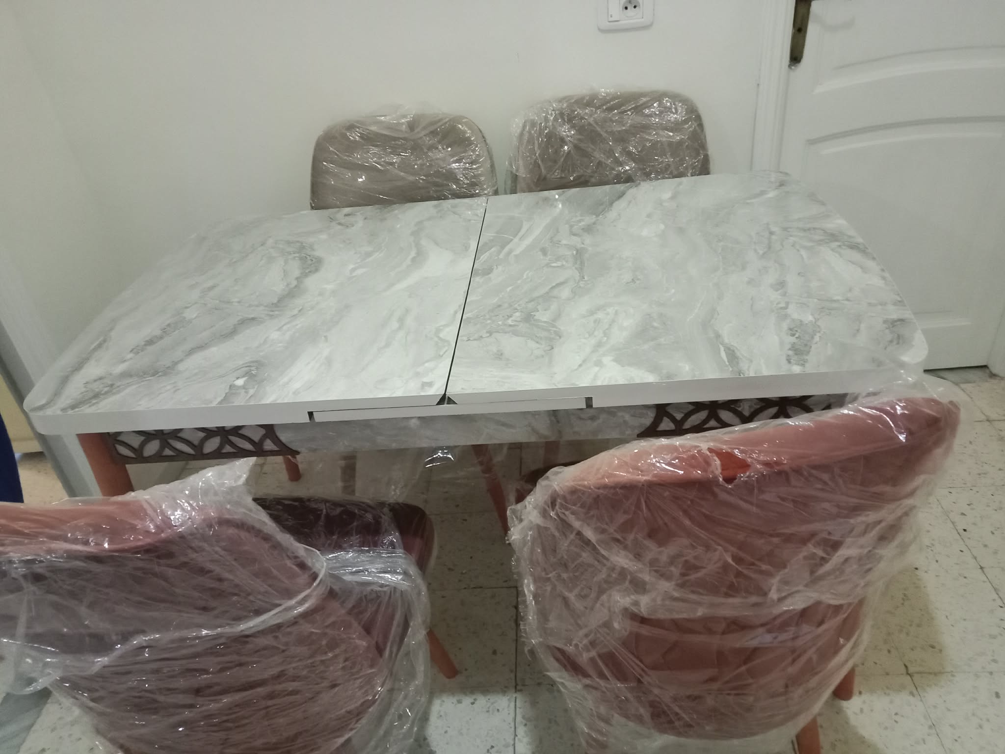 Mnihla&nbsp;Cite Ennasr&nbsp;Salon - Salle � manger &nbsp;Salle � manger&nbsp;Salle a manger
