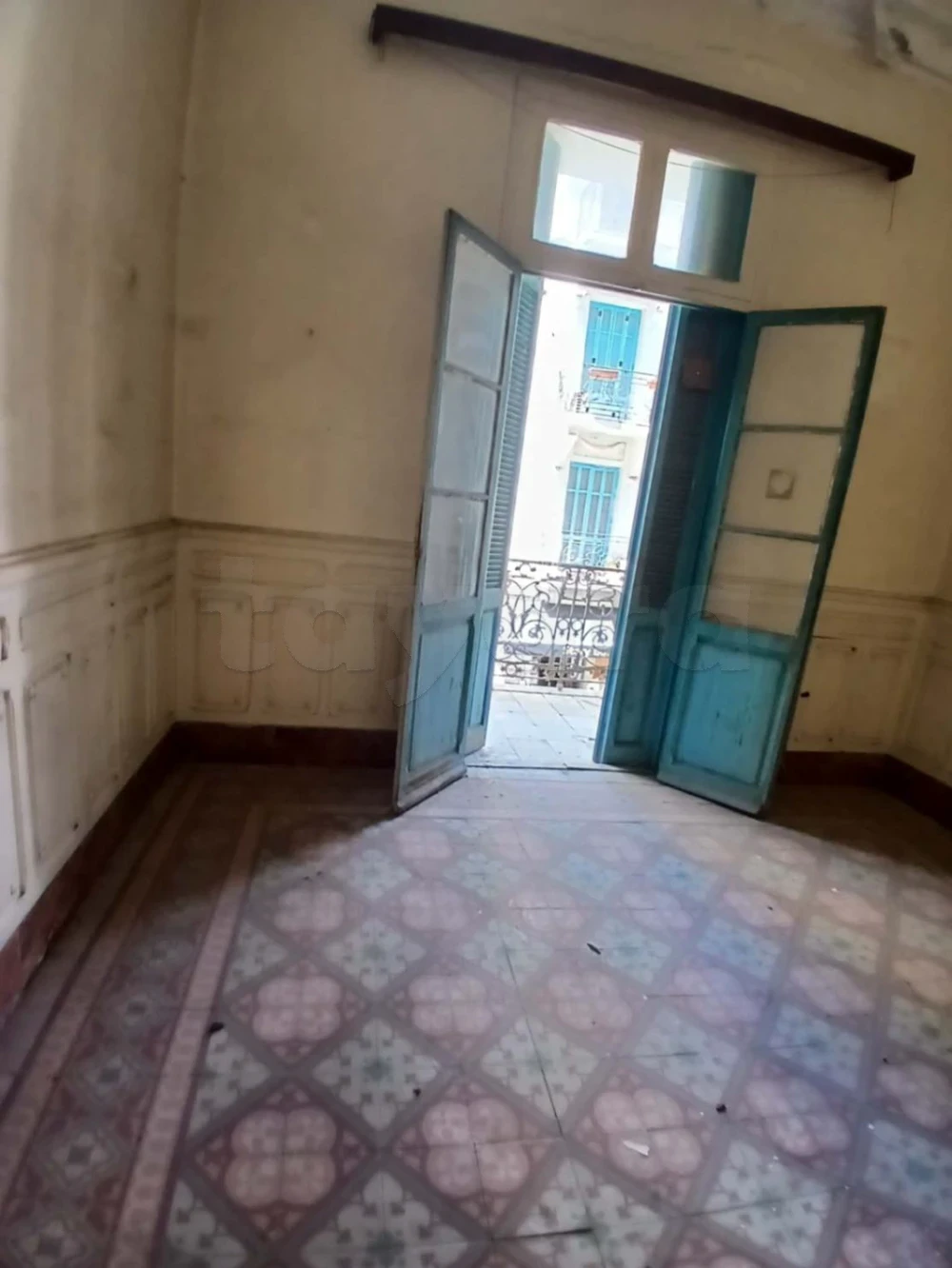Bab Bhar&nbsp;Republique&nbsp;Vente&nbsp;Appart. 5 pi�ces+&nbsp;Grand appartement rue de marseille