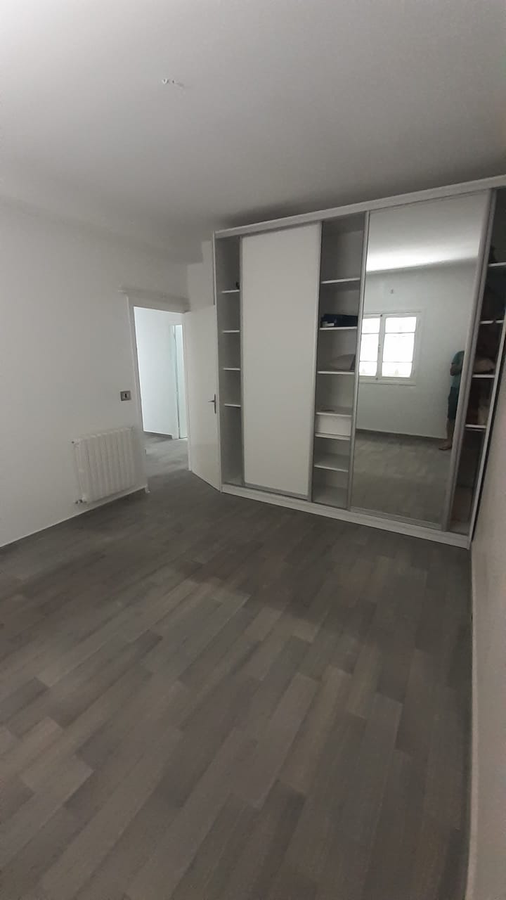 El Menzah&nbsp;El Manar 1&nbsp;Location&nbsp;Appart. 3 pi�ces&nbsp;Appartement s3 1er �tage manar1 c�t� monoprix