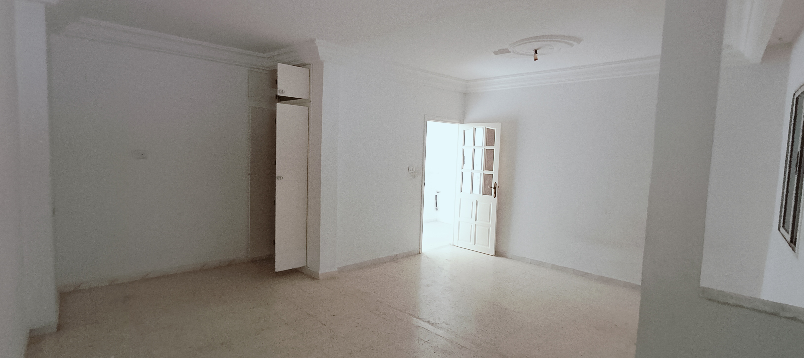 Oued Ellil&nbsp;Cite El Moultaka 1&nbsp;Location&nbsp;Maisons&nbsp;1�re �tage ind�pendant