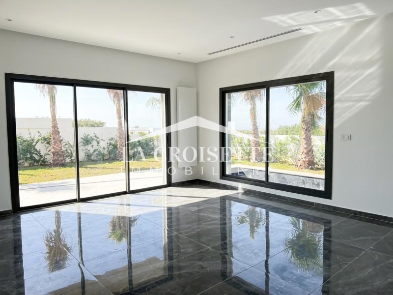 La Marsa&nbsp;Gammart&nbsp;Location&nbsp;Maisons&nbsp;Villa s4 avec piscine � gammarth mvl1655