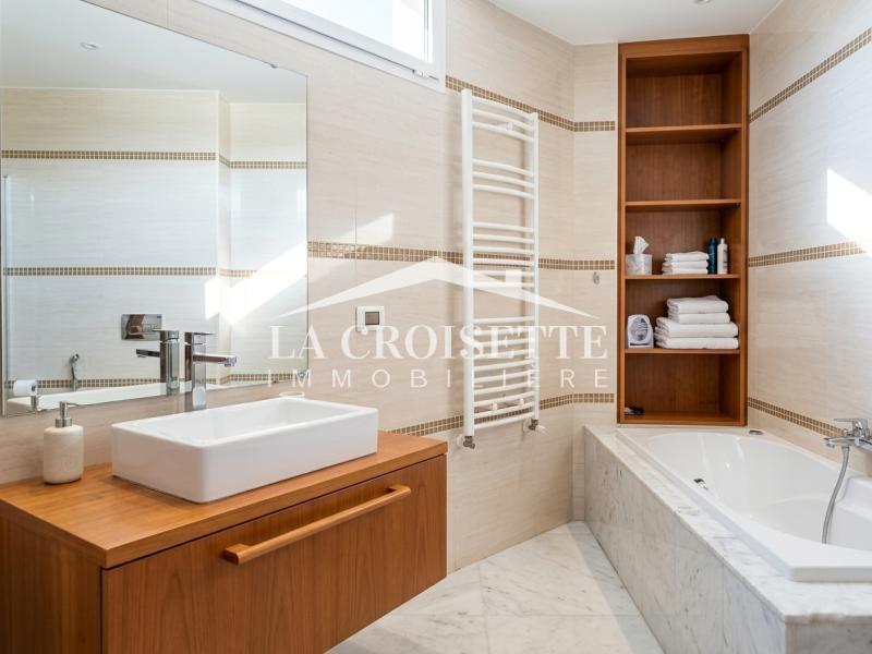 La Marsa&nbsp;Berge Du Lac&nbsp;Location&nbsp;Maisons&nbsp;Penthouse meubl� s4 avec piscine au lac2 zal0626