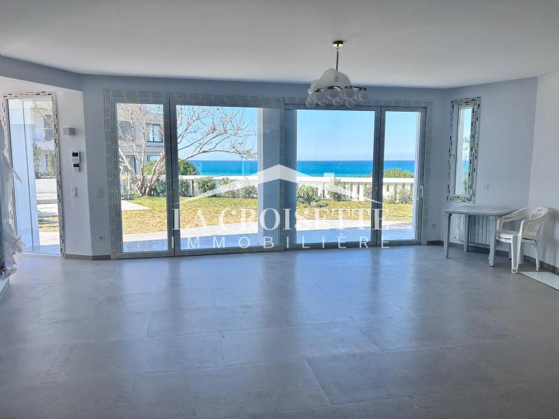 La Marsa&nbsp;Gammart&nbsp;Location&nbsp;Appart. 4 pi�ces&nbsp;Appartement s3 vue sur mer � gammarth mal2272