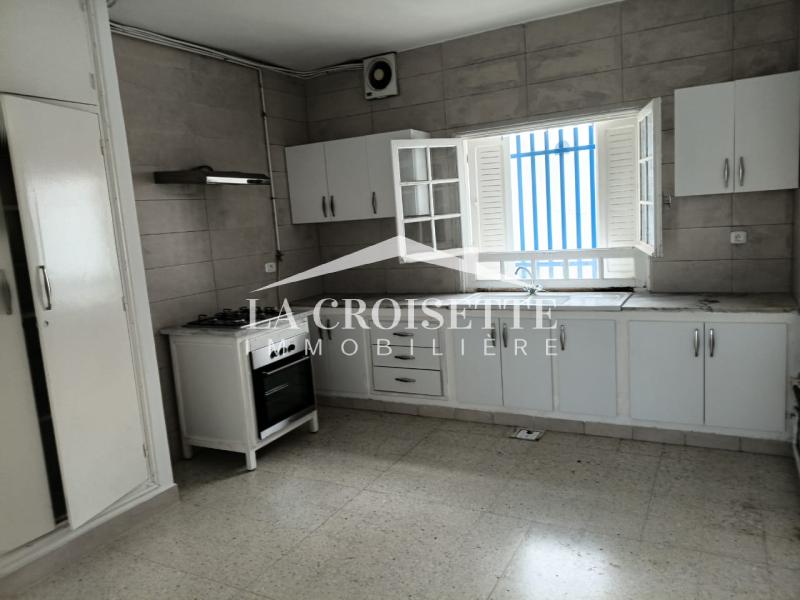 La Marsa&nbsp;Marsa Ennassim&nbsp;Location&nbsp;Appart. 3 pi�ces&nbsp;Etage de villa s2 � la marsa zel0513