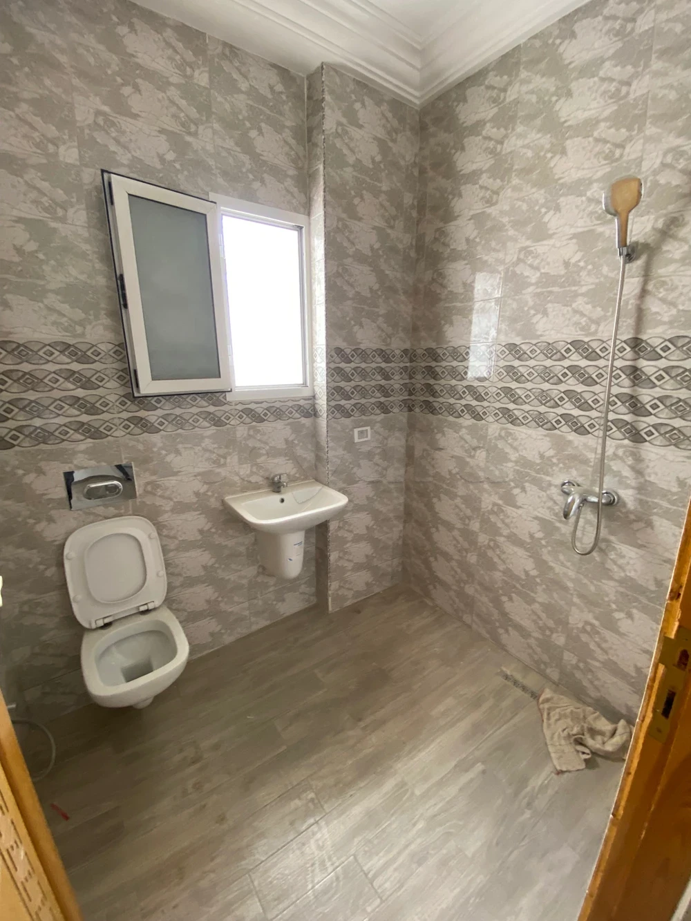 La Marsa&nbsp;Cite Bhar Lazreg&nbsp;Location&nbsp;Appart. 2 pi�ces&nbsp;S plus 2 bon standing