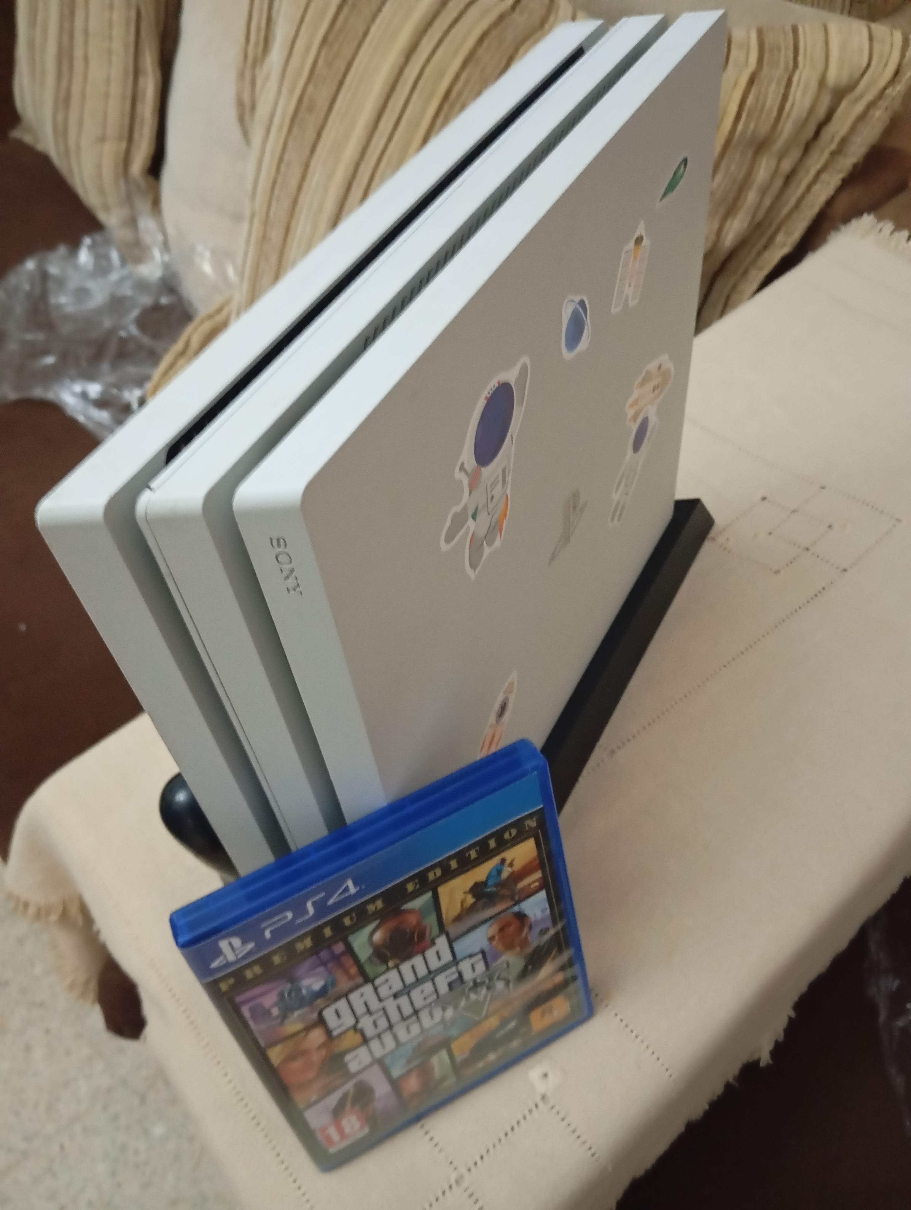 Le Bardo&nbsp;Le Bardo&nbsp;Playstation&nbsp;Autre&nbsp;Playstation 4 pro white