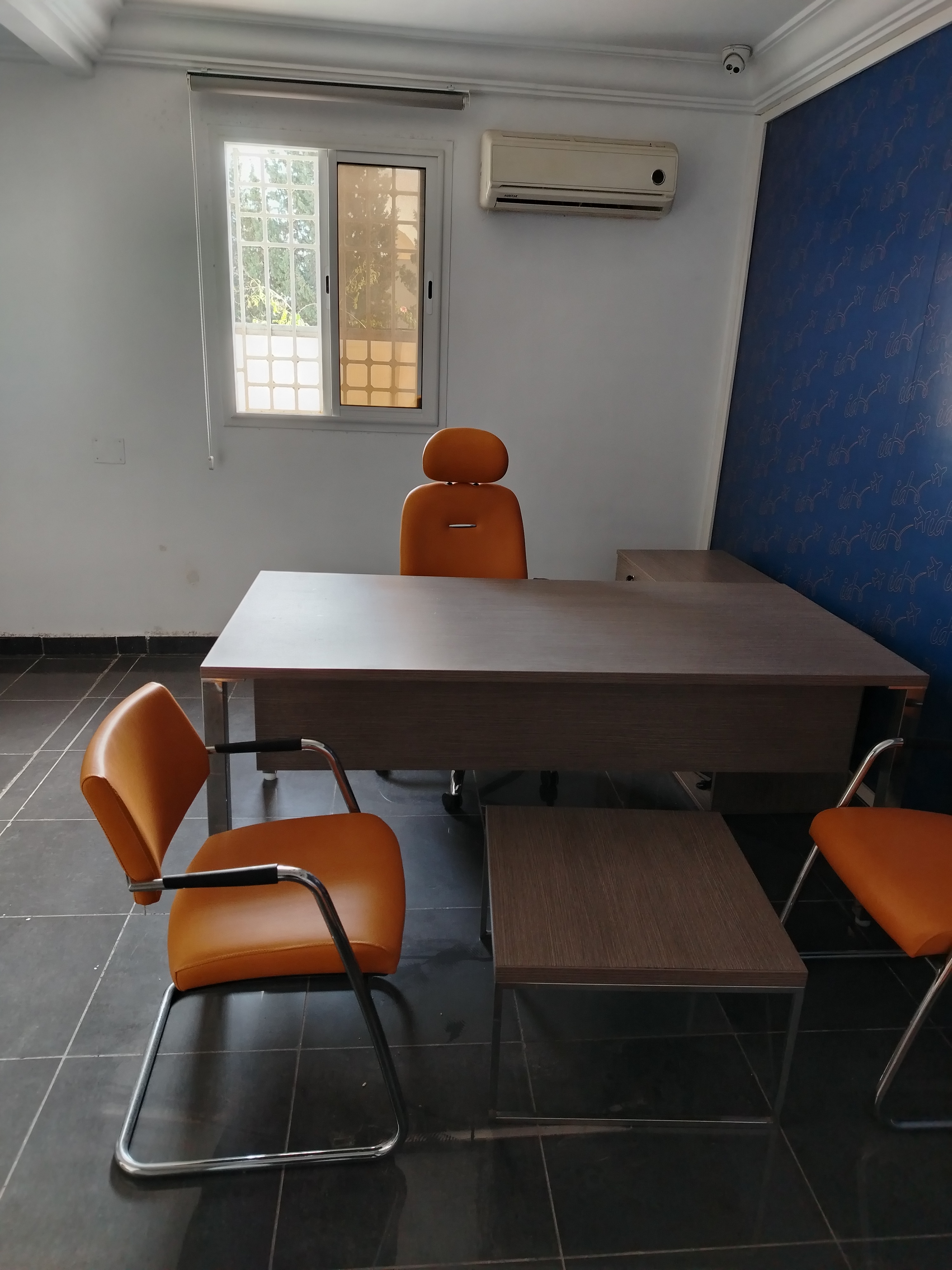 Ariana Ville&nbsp;Cite Ennasr 2&nbsp;Bureaux & Commerces&nbsp;Bureau&nbsp;Bureaux  s1