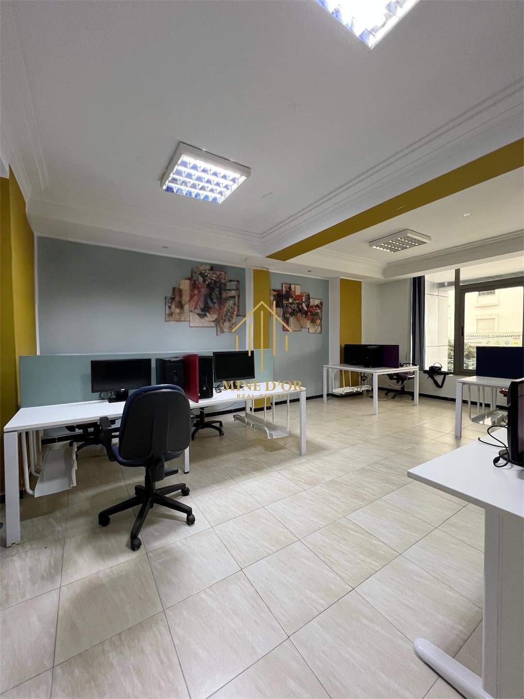 Bab Bhar&nbsp;Montplaisir&nbsp;Bureaux & Commerces&nbsp;Bureau&nbsp;Bureau 190m spacieux au coeur montplaisir