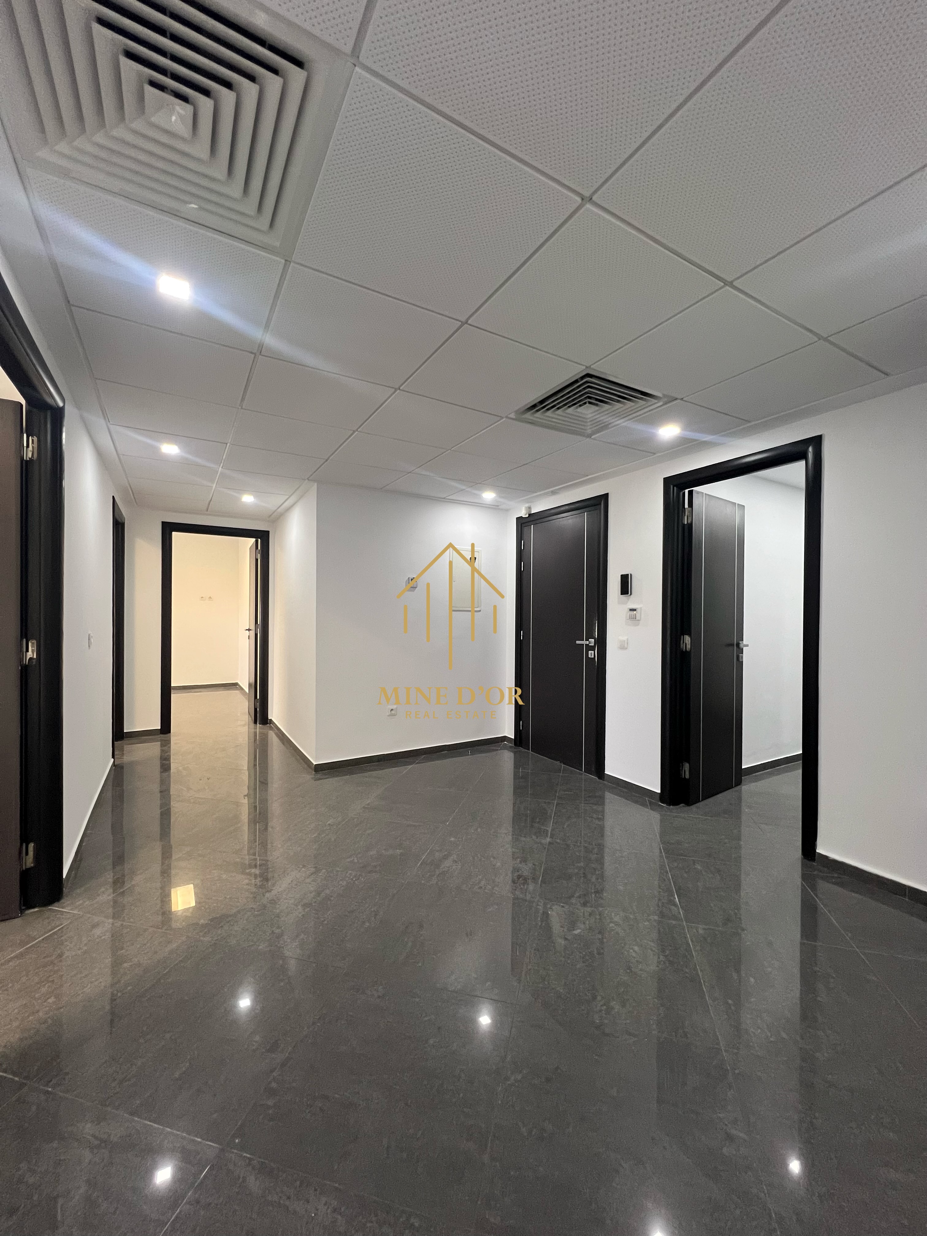 Cite El Khadra&nbsp;Zone urbaine nord&nbsp;Bureaux & Commerces&nbsp;Bureau&nbsp;Bureau h3 haut standing au centre urbain nord