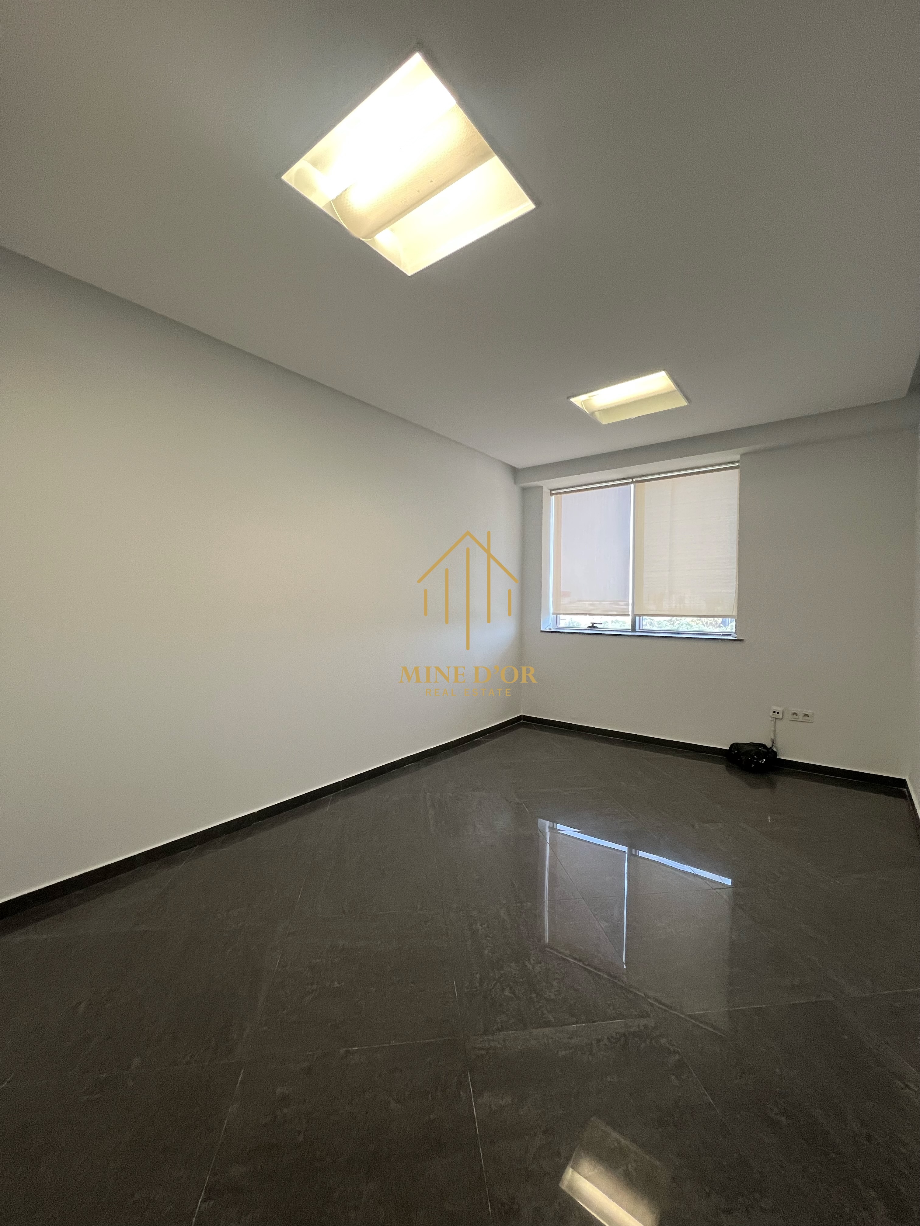 Cite El Khadra&nbsp;Zone urbaine nord&nbsp;Bureaux & Commerces&nbsp;Bureau&nbsp;Bureau h3 haut standing au centre urbain nord