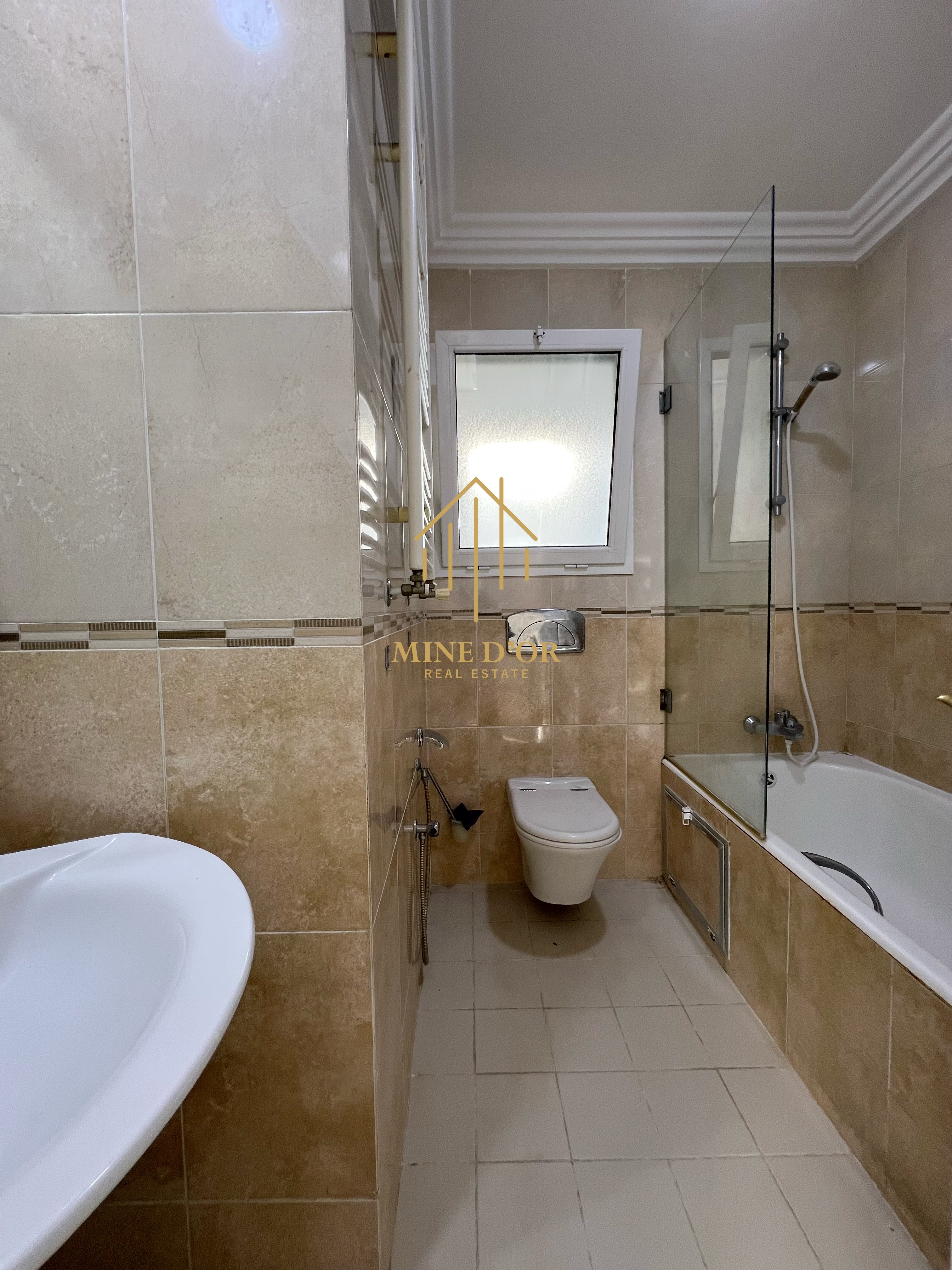 Cite El Khadra&nbsp;Zone urbaine nord&nbsp;Location&nbsp;Appart. 4 pi�ces&nbsp;Appartement s3 meubl� au centre urbain nord