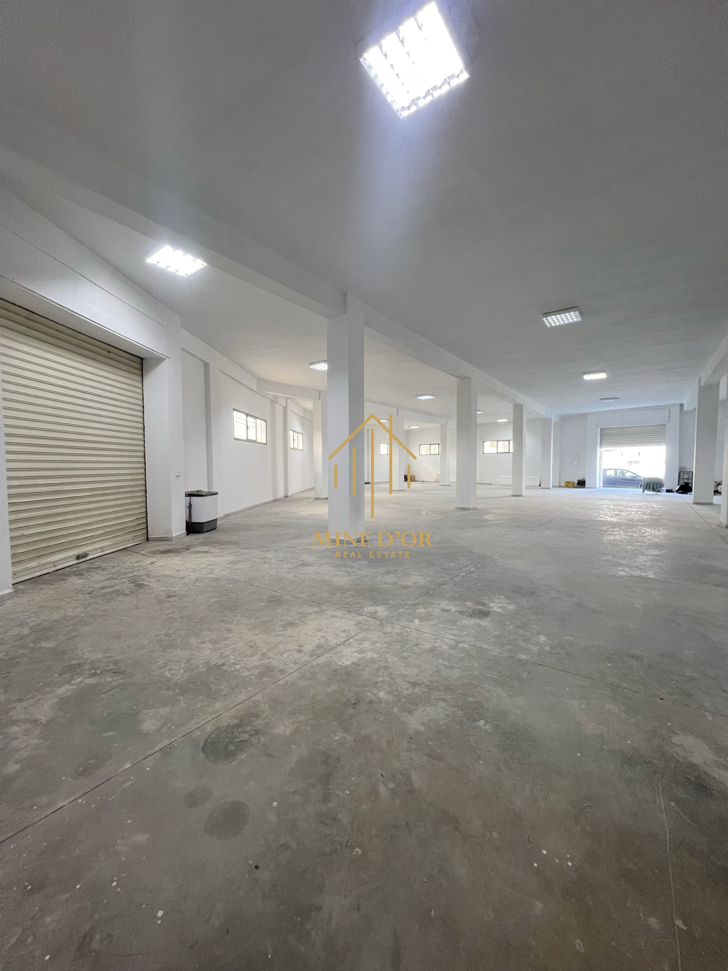 Megrine&nbsp;Sidi Rezig&nbsp;Bureaux & Commerces&nbsp;Surfaces&nbsp;Megrine sidi rezig d�p�t de stockage au rdc