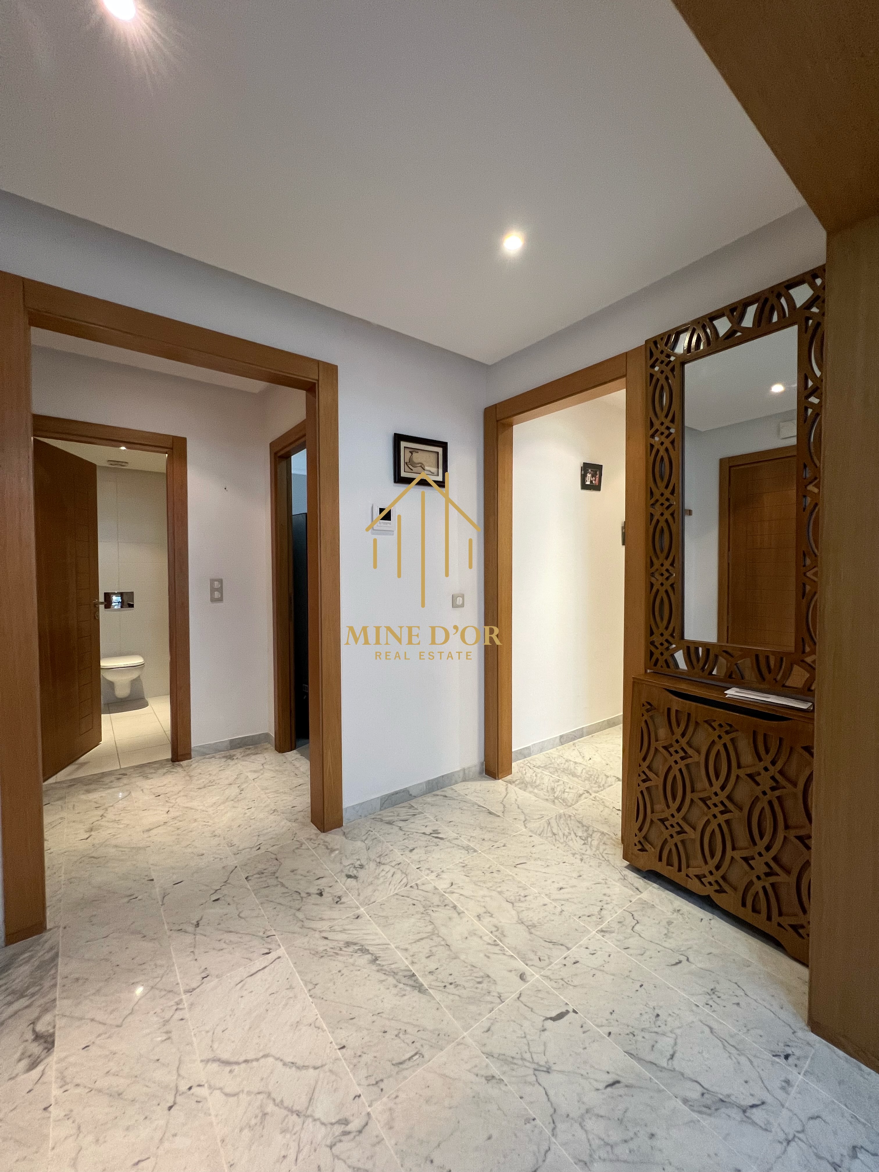 Cite El Khadra&nbsp;Zone urbaine nord&nbsp;Location&nbsp;Appart. 4 pi�ces&nbsp;Appartement s4 haut standing et richement meubl�