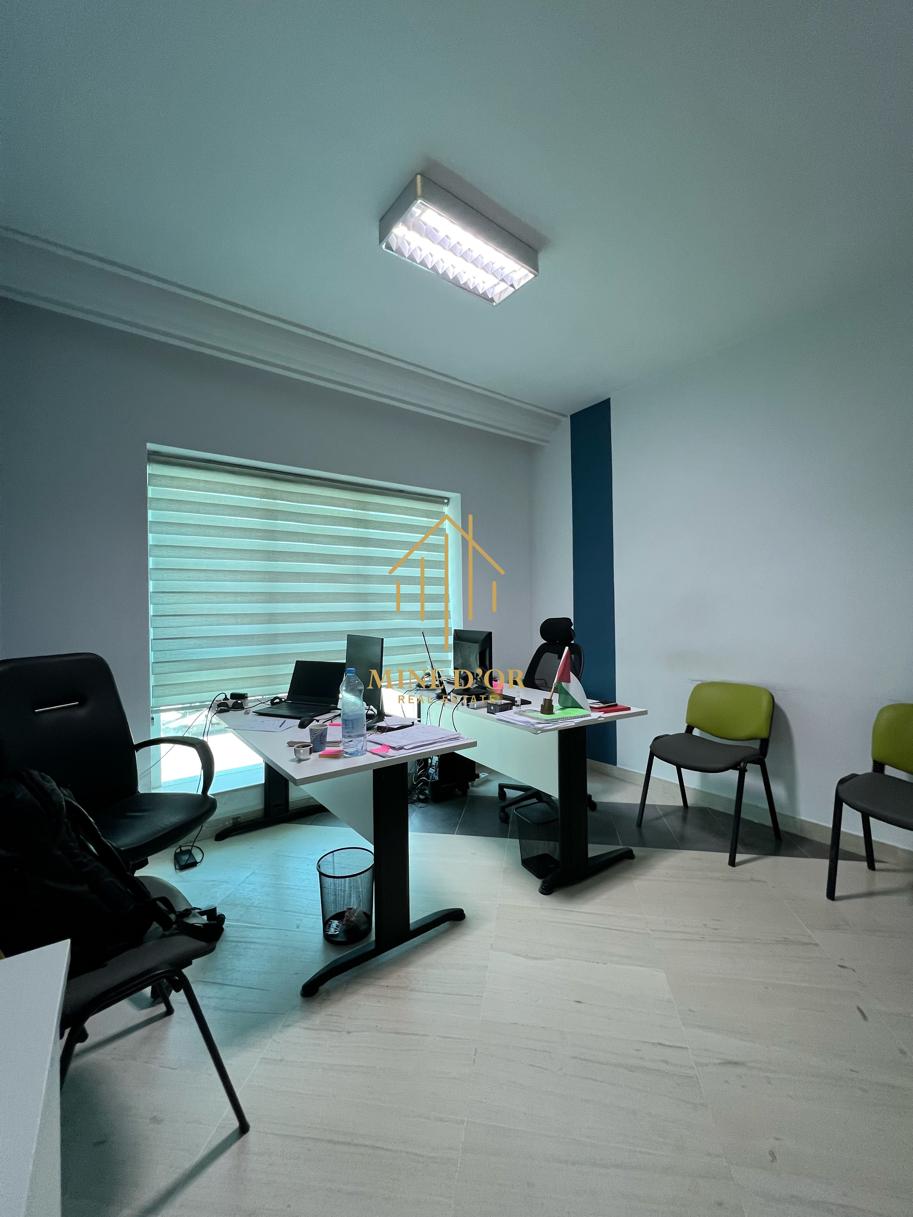 Cite El Khadra&nbsp;Zone urbaine nord&nbsp;Bureaux & Commerces&nbsp;Bureau&nbsp;Bureau en 4 espaces 110m au centre urbain nord