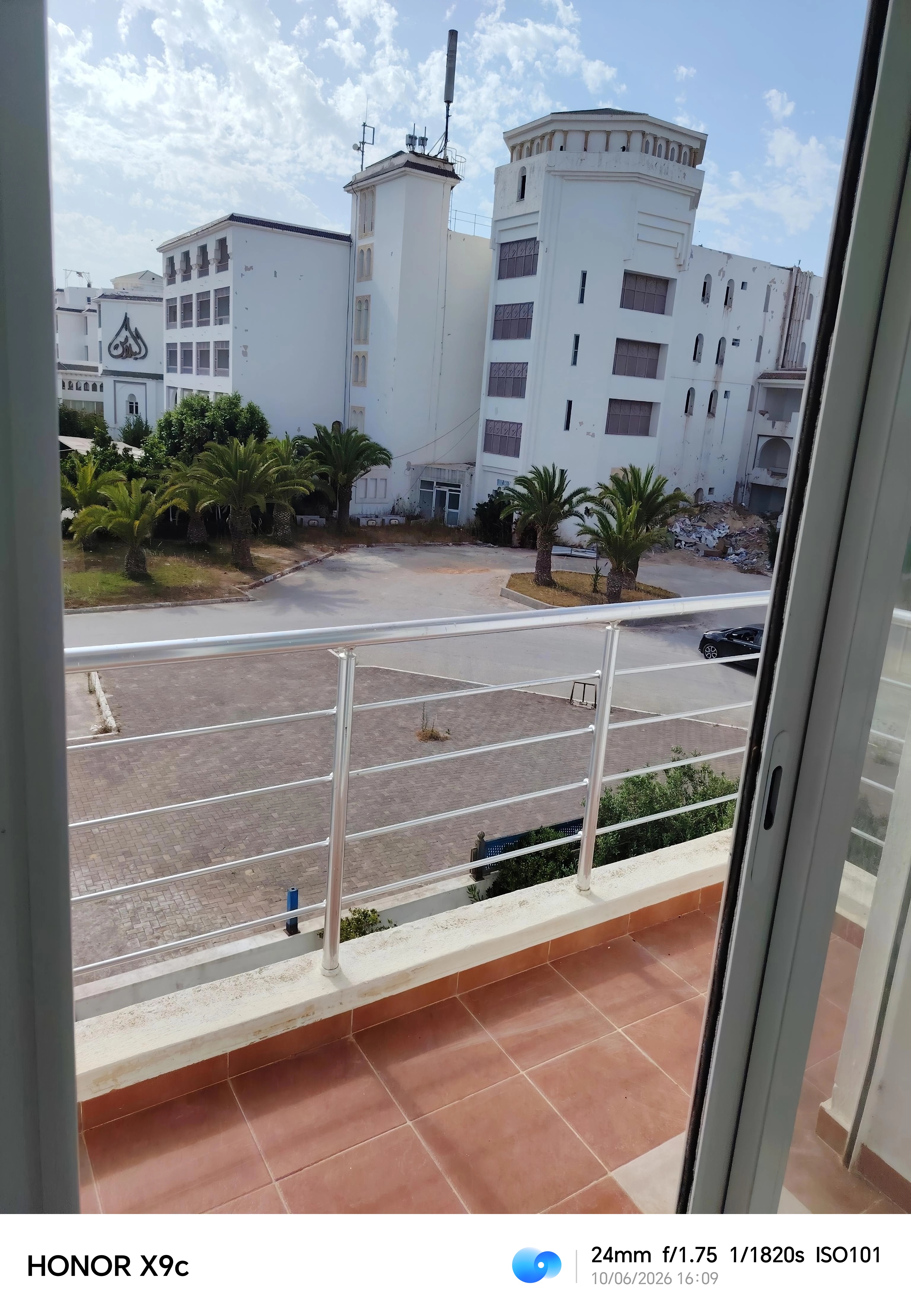La Marsa&nbsp;Gammart&nbsp;Location&nbsp;Appart. 2 pi�ces&nbsp;Grand s1  balcon et parking  gammarth