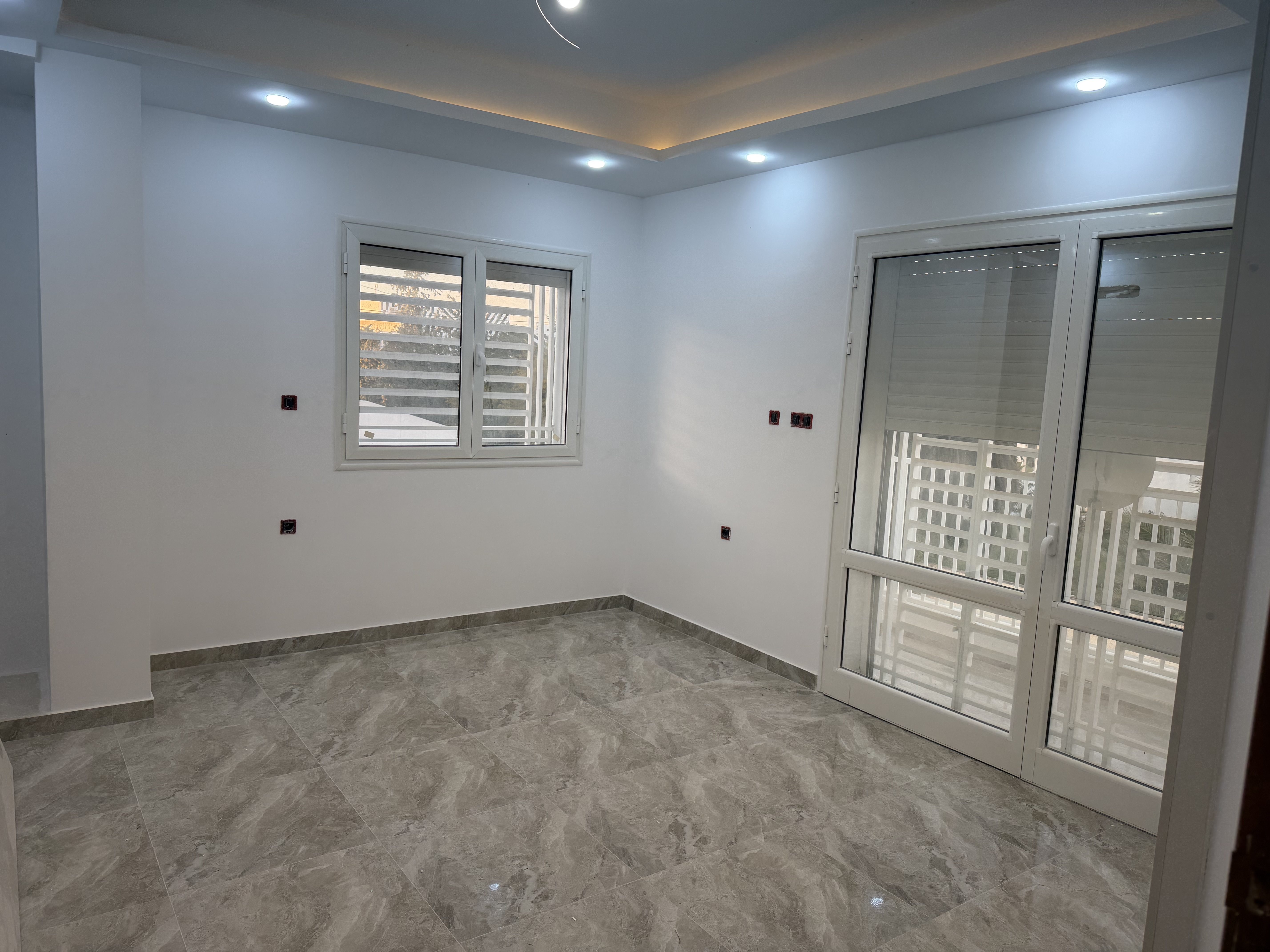 La Marsa&nbsp;Cite Bhar Lazreg&nbsp;Location&nbsp;Appart. 3 pi�ces&nbsp;S3 dans quartier calme � la marsa  la soukra