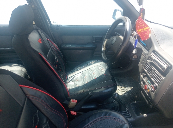 Ariana Ville&nbsp;Ariana&nbsp;Peugeot&nbsp;106&nbsp;106 phase 2 mod�le 1998
