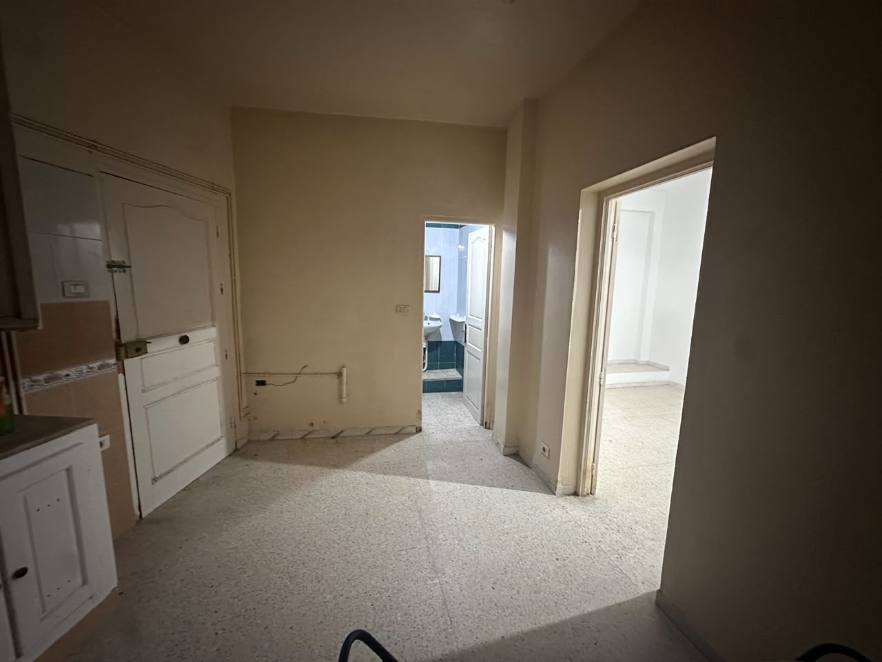 Ariana Ville&nbsp;Ariana&nbsp;Location&nbsp;Appart. 1 pi�ce&nbsp;Studio 2min � rond point l'escale ariana