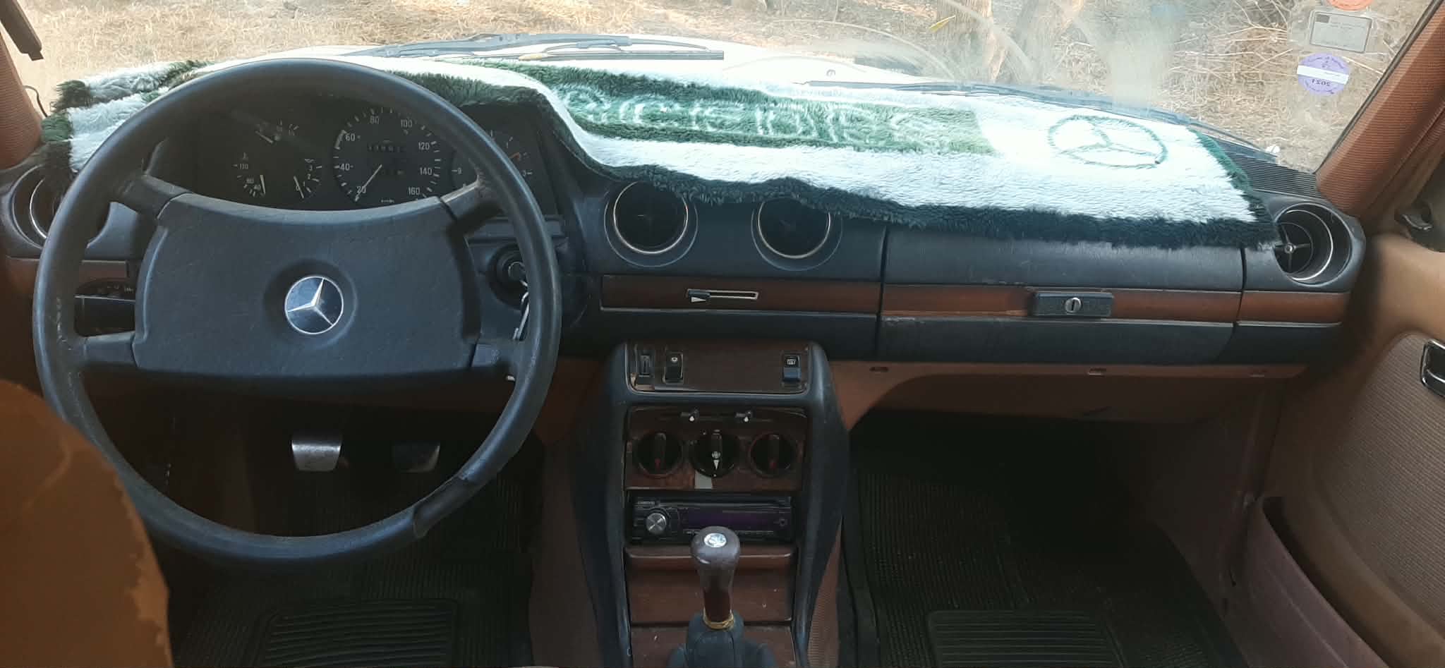 Bou Salem&nbsp;Bou Salem&nbsp;Mercedes&nbsp;240&nbsp;Mercedes 240d