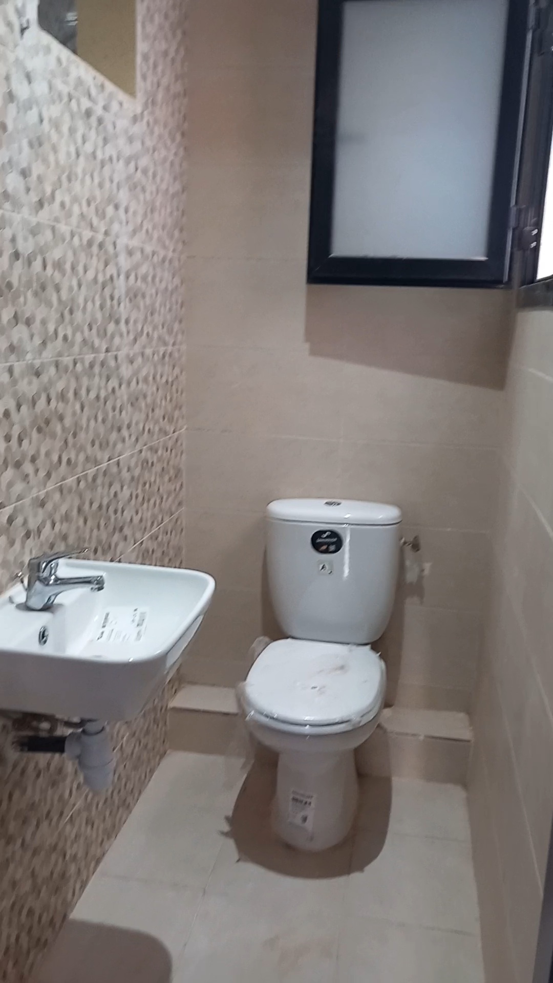 Ariana Ville&nbsp;Ariana&nbsp;Location&nbsp;Appart. 4 pi�ces&nbsp;Appartement neuf jamais habitu�