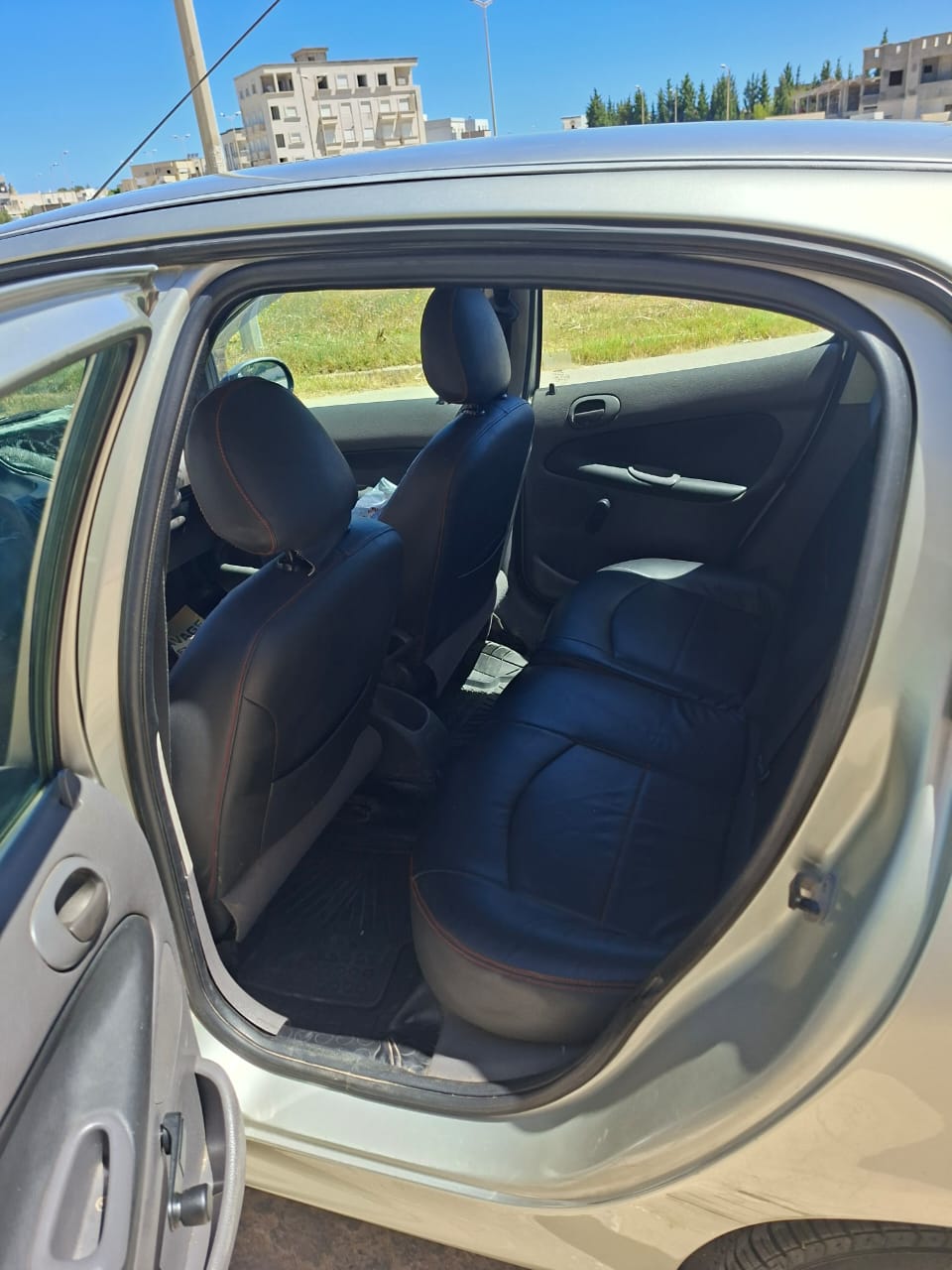 Sidi Hassine&nbsp;Sidi Hassine&nbsp;Peugeot&nbsp;206&nbsp;206 essence