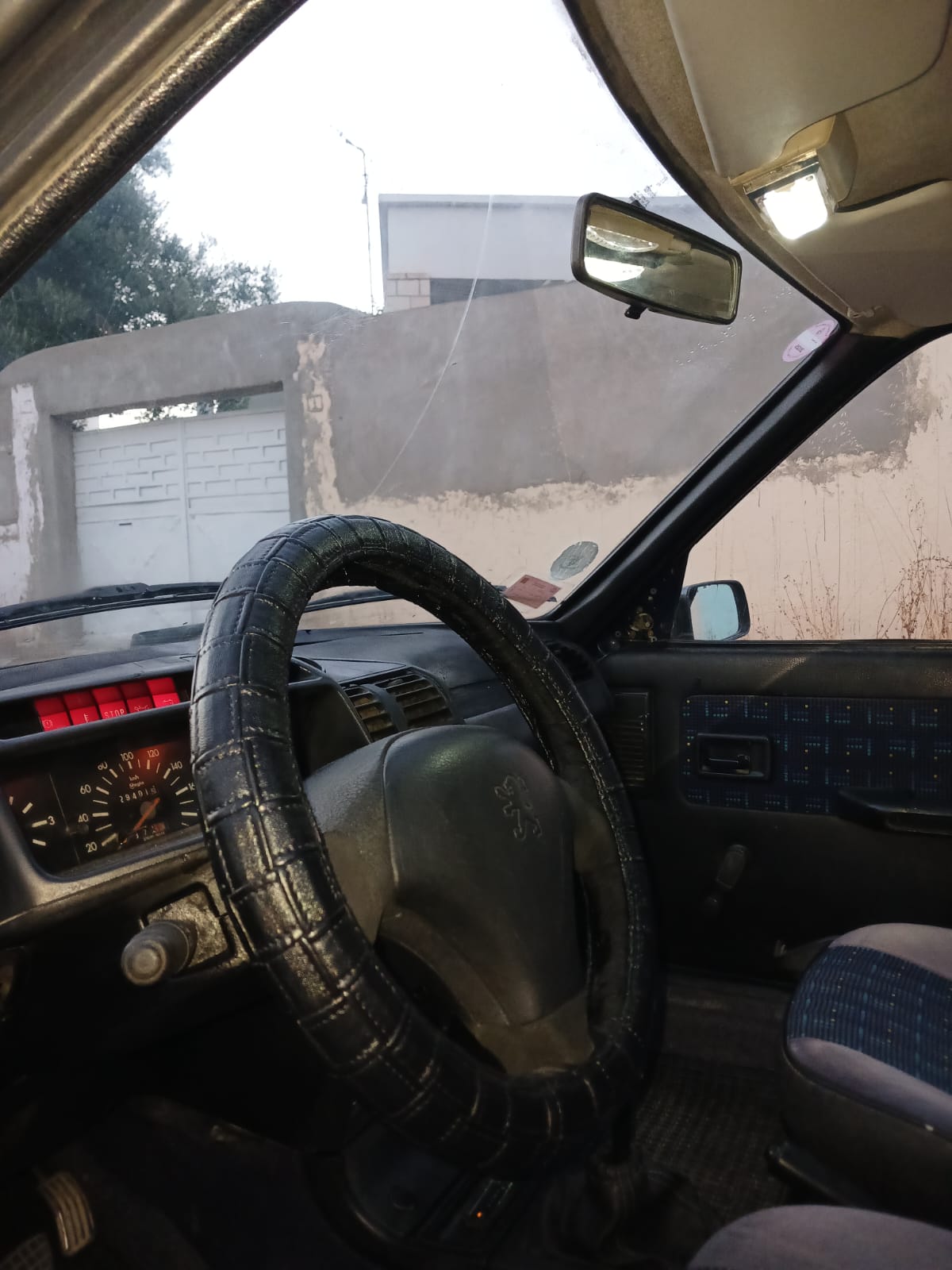 Le Bardo&nbsp;Le Bardo&nbsp;Peugeot&nbsp;205&nbsp;Voiture �conomique