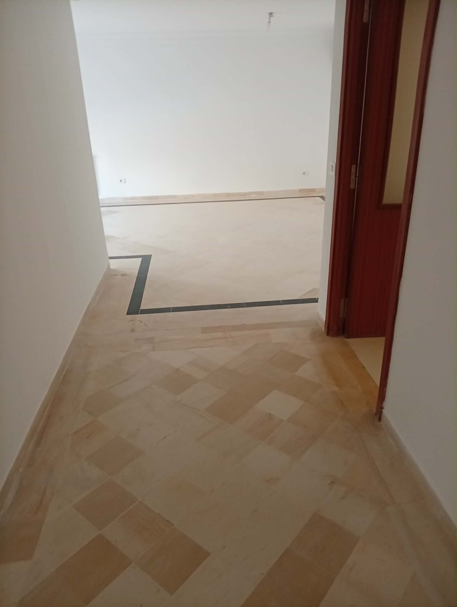 Mannouba&nbsp;La Mannouba&nbsp;Location&nbsp;Appart. 2 pi�ces&nbsp;R�sidence ezzitouna 2 cit� les orangers mannouba