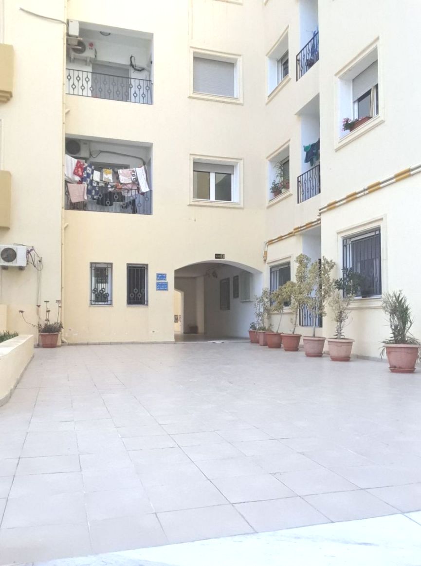 Ariana Ville&nbsp;El Menzah 7&nbsp;Vente&nbsp;Appart. 5 pi�ces+&nbsp;Appartement s4 salon 4 pi�ces au rdc