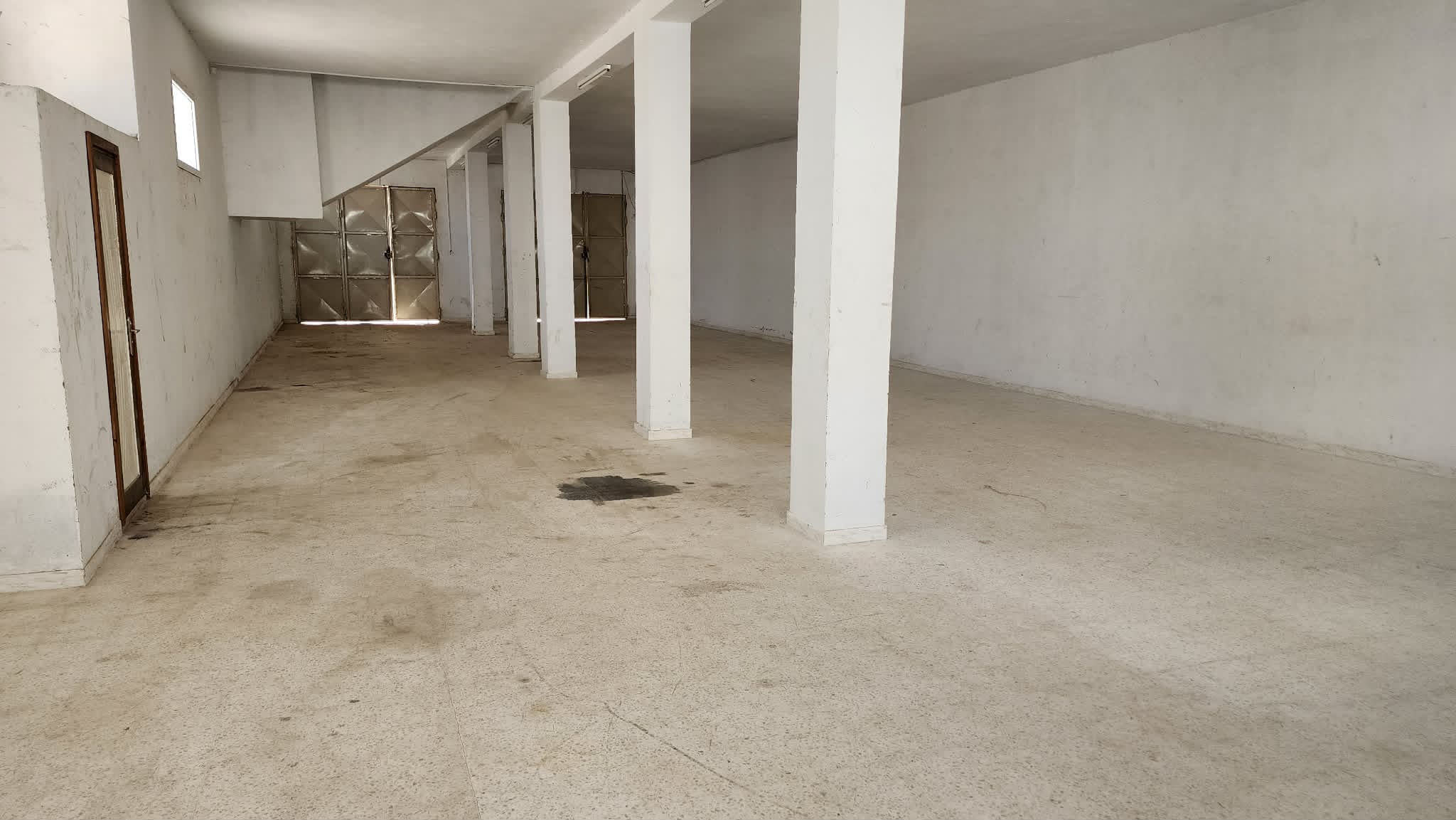 La Soukra&nbsp;La Soukra&nbsp;Location&nbsp;Surfaces&nbsp;D�p�t de 230 m � la soukra sidi fradj