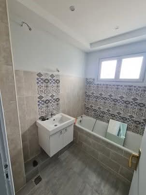 Cite El Khadra&nbsp;Cite Oplympique&nbsp;Location&nbsp;Appart. 4 pi�ces&nbsp;S plus 3 vide r�nov� � la cit� olympique wb2552