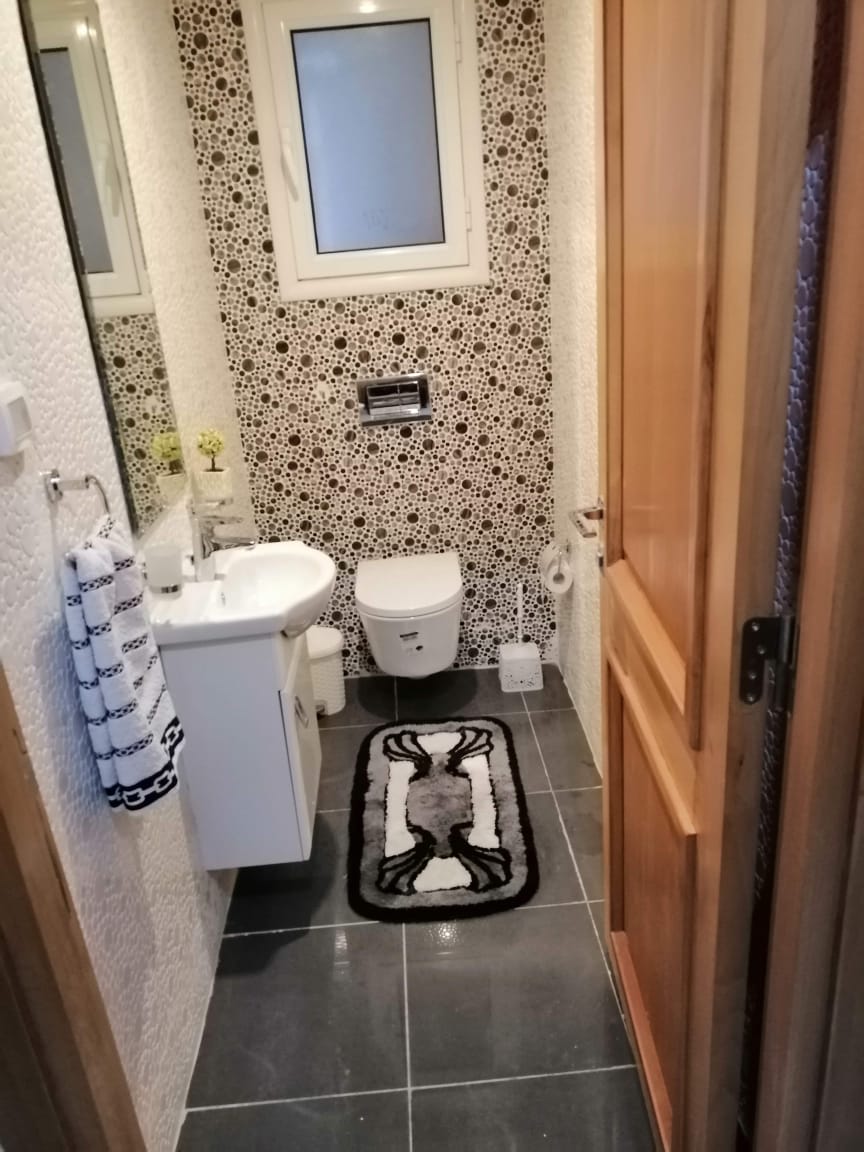La Soukra&nbsp;La Soukra&nbsp;Location&nbsp;Appart. 4 pi�ces&nbsp;S plus 3 meubl� a la soukra wb2999