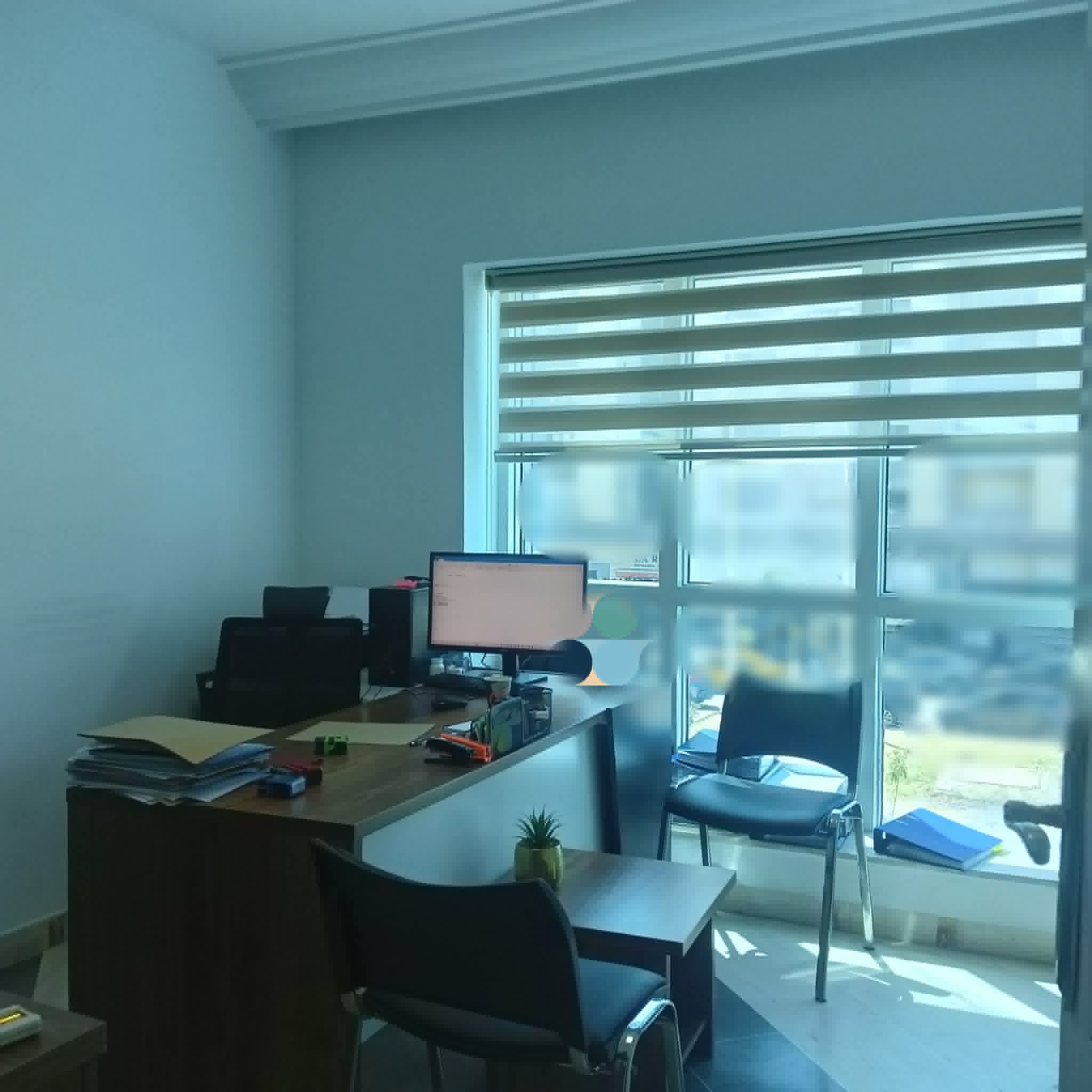 Cite El Khadra&nbsp;Zone urbaine nord&nbsp;Bureaux & Commerces&nbsp;Bureau&nbsp;Hall 3 bureaux parking