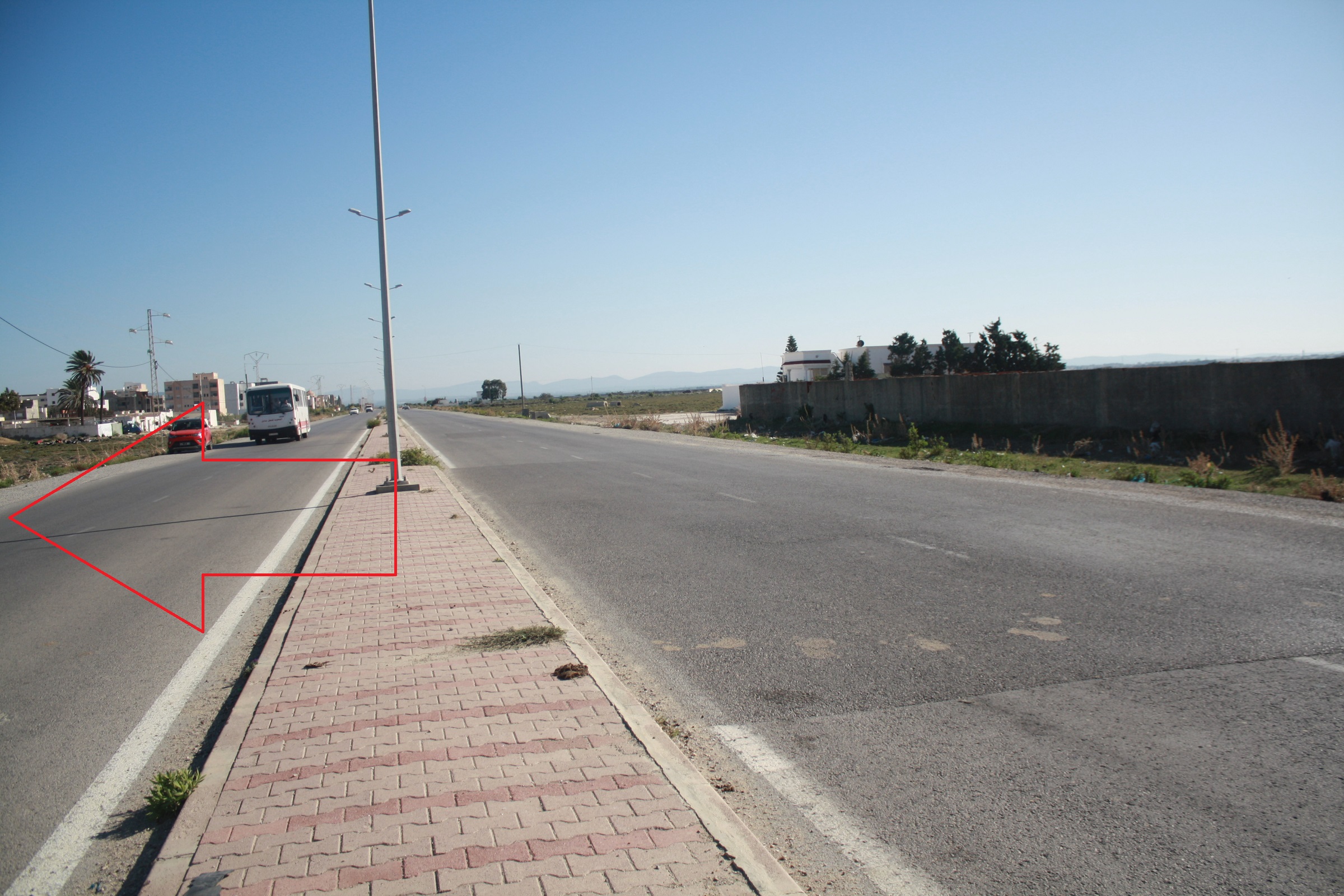 Soliman&nbsp;Cite Hotel Des Andalous&nbsp;Terrain&nbsp;Terrain nu&nbsp;Gps  tarrain 3112m multiples vocations diverse