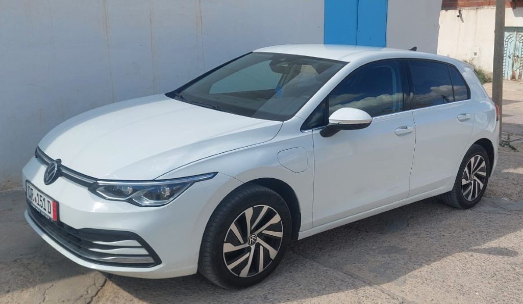 Ain Zaghouan&nbsp;Ain Zaghouan&nbsp;Volkswagen&nbsp;Golf SW&nbsp;Golf 8 style hybride rechargeable imp d'allemagne