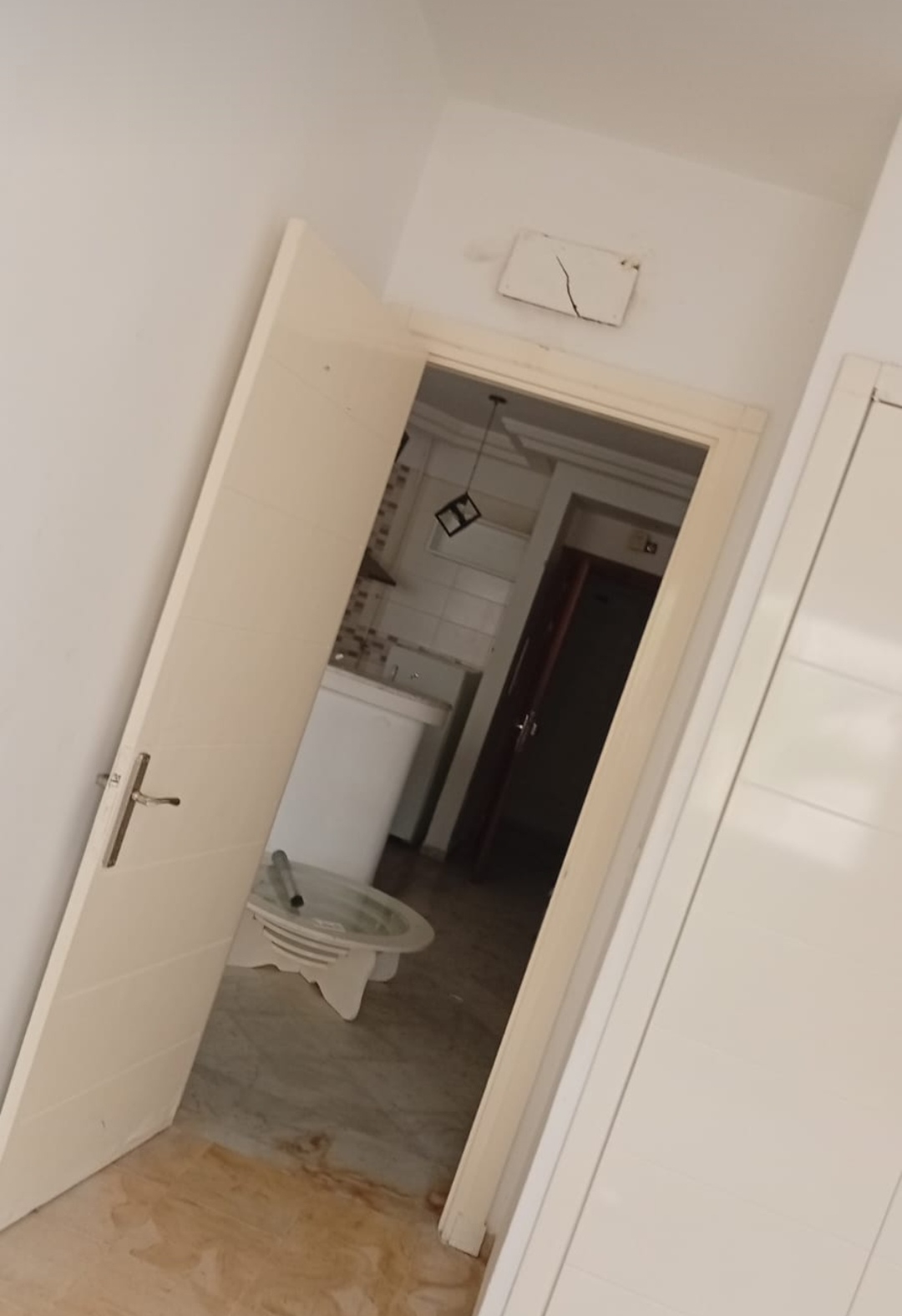 Ariana Ville&nbsp;Cite Ennasr 2&nbsp;Location&nbsp;Appart. 2 pi�ces&nbsp;S1 sur l'avenue principale